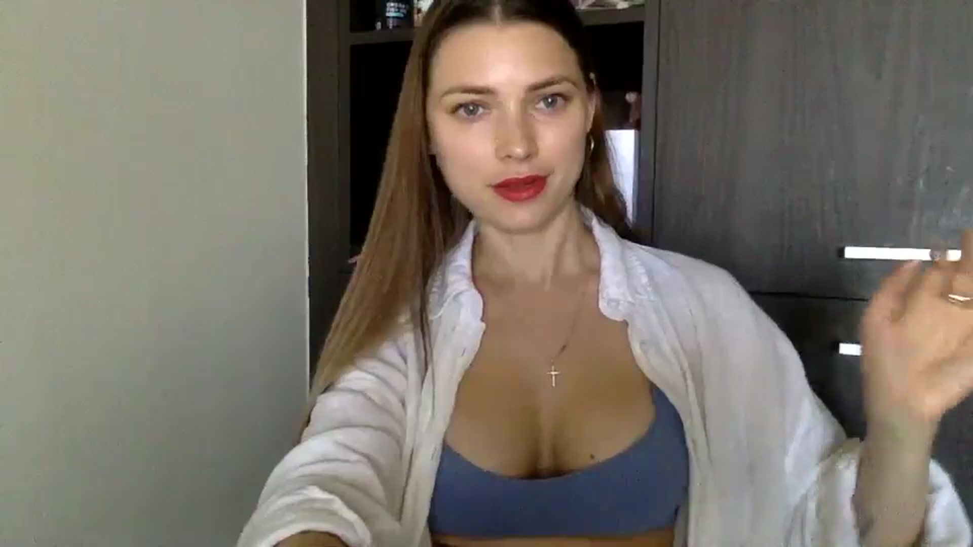 Gallery image thumbnail from Bestannforu's myfreecams stream on, 02/19/2025, 09:44 image 18 of 20