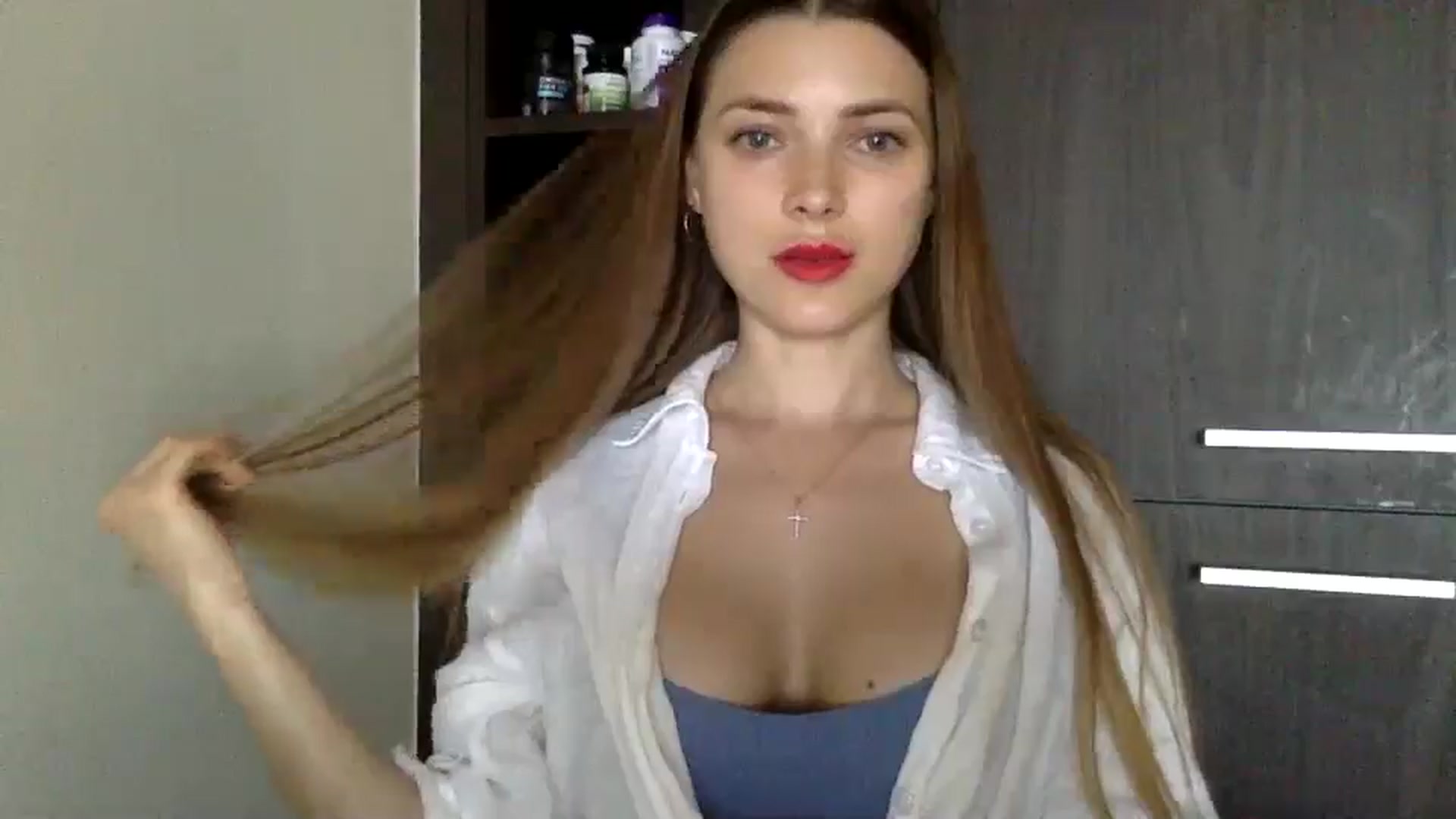 Gallery image thumbnail from Bestannforu's myfreecams stream on, 02/19/2025, 13:13 image 3 of 20