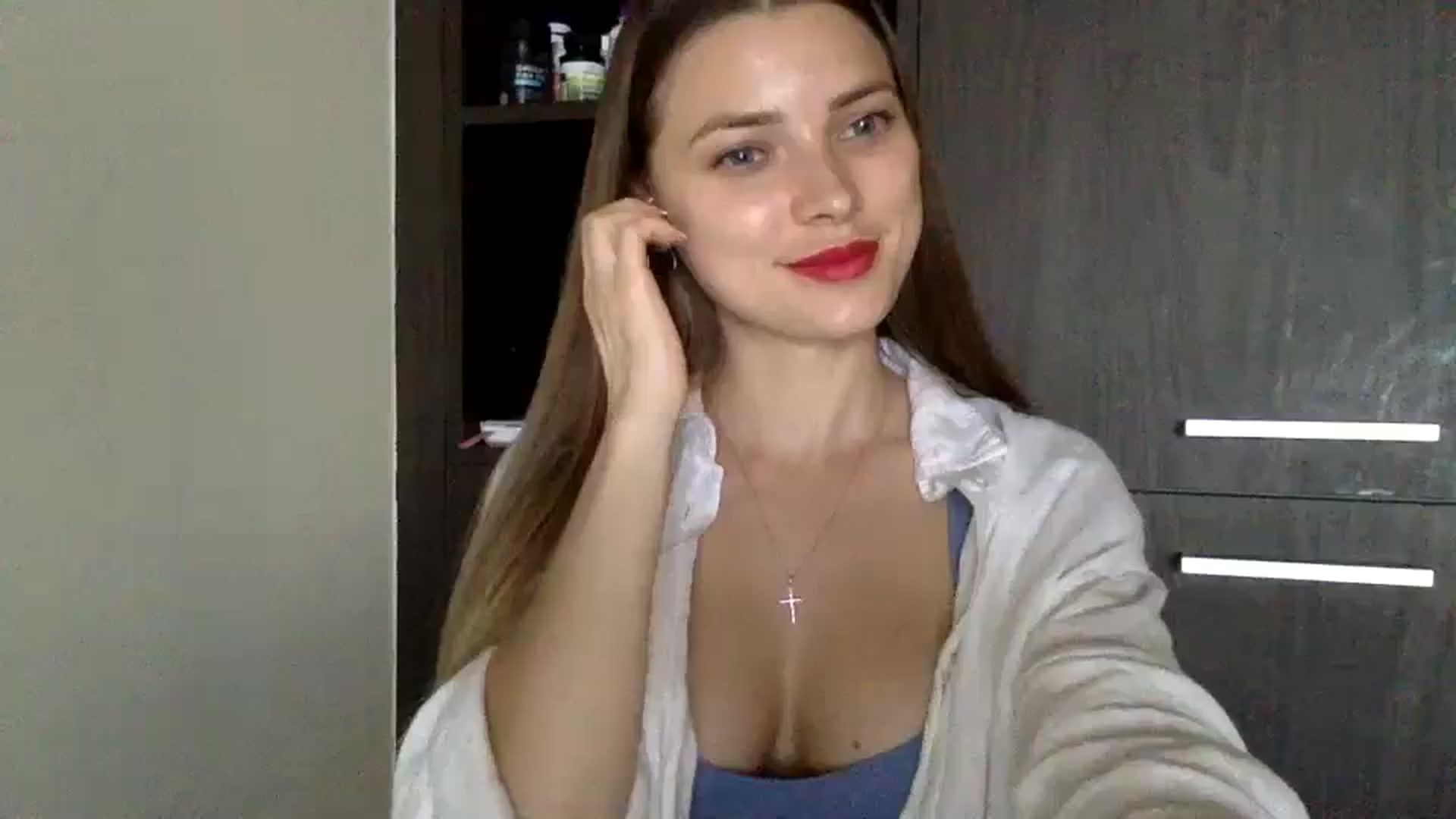 Gallery image thumbnail from Bestannforu's myfreecams stream on, 02/19/2025, 13:13 image 13 of 20