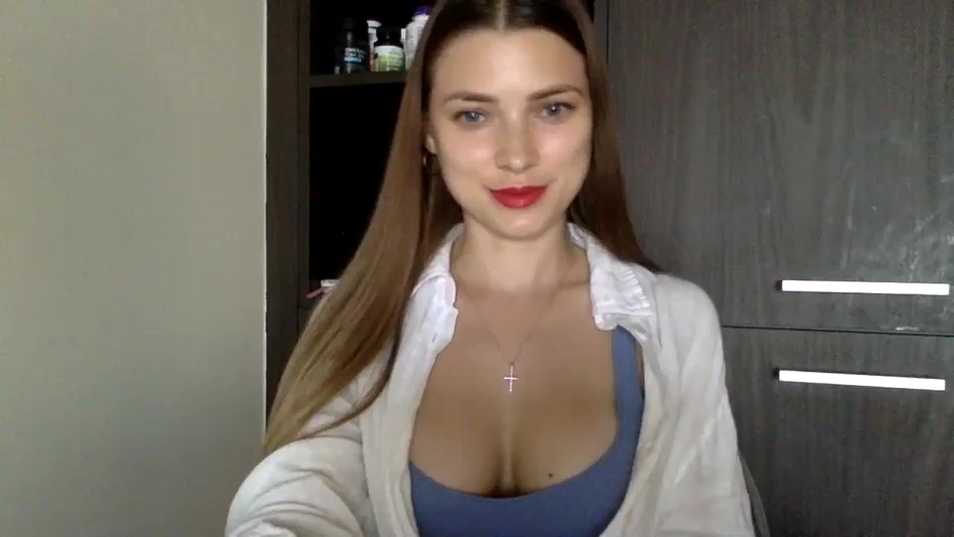 Gallery image thumbnail from Bestannforu's myfreecams stream on, 02/19/2025, 13:13 image 12 of 20