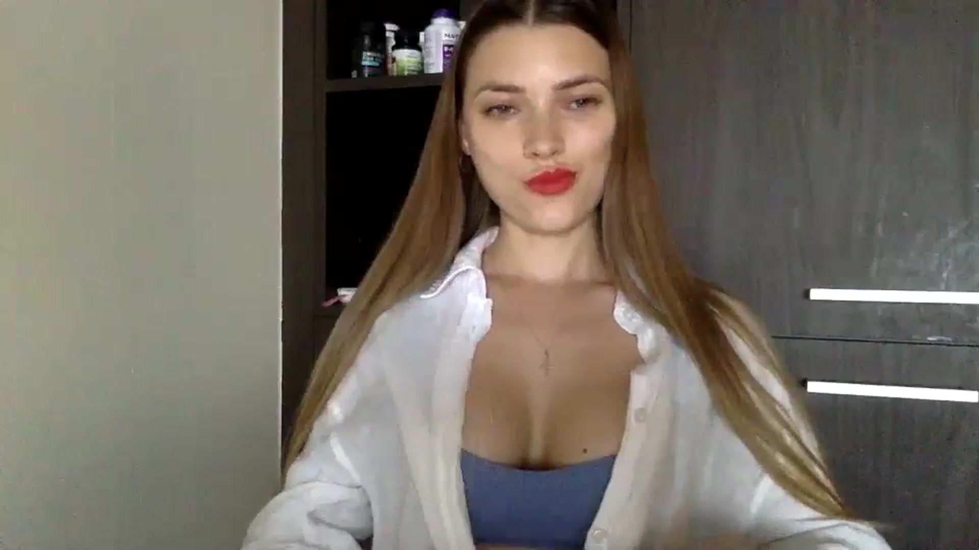 Gallery image thumbnail from Bestannforu's myfreecams stream on, 02/19/2025, 13:13 image 4 of 20