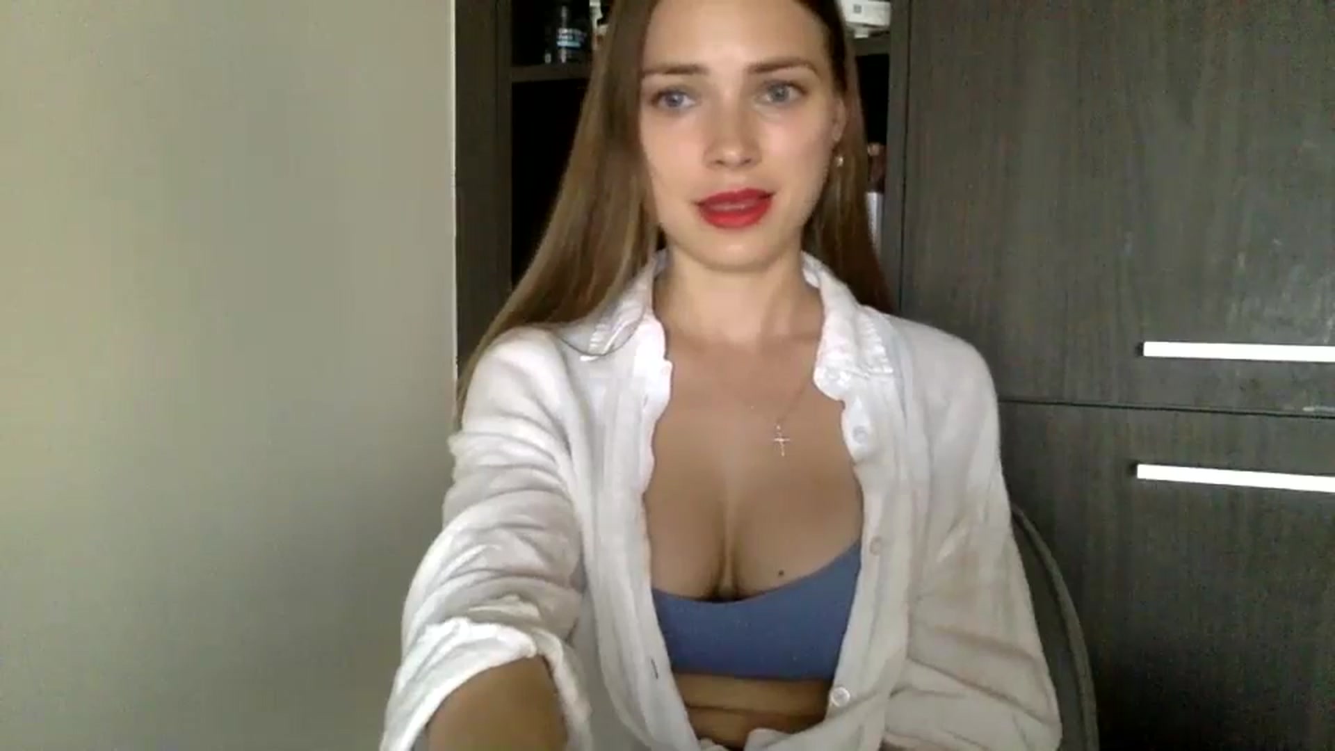 Gallery image thumbnail from Bestannforu's myfreecams stream on, 02/19/2025, 13:54 image 3 of 20