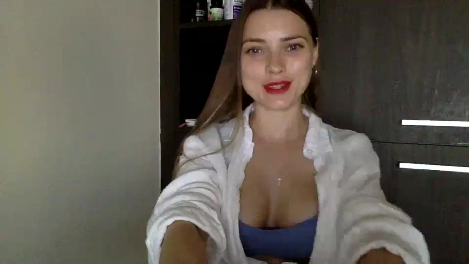 Gallery image thumbnail from Bestannforu's myfreecams stream on, 02/19/2025, 13:54 image 11 of 20