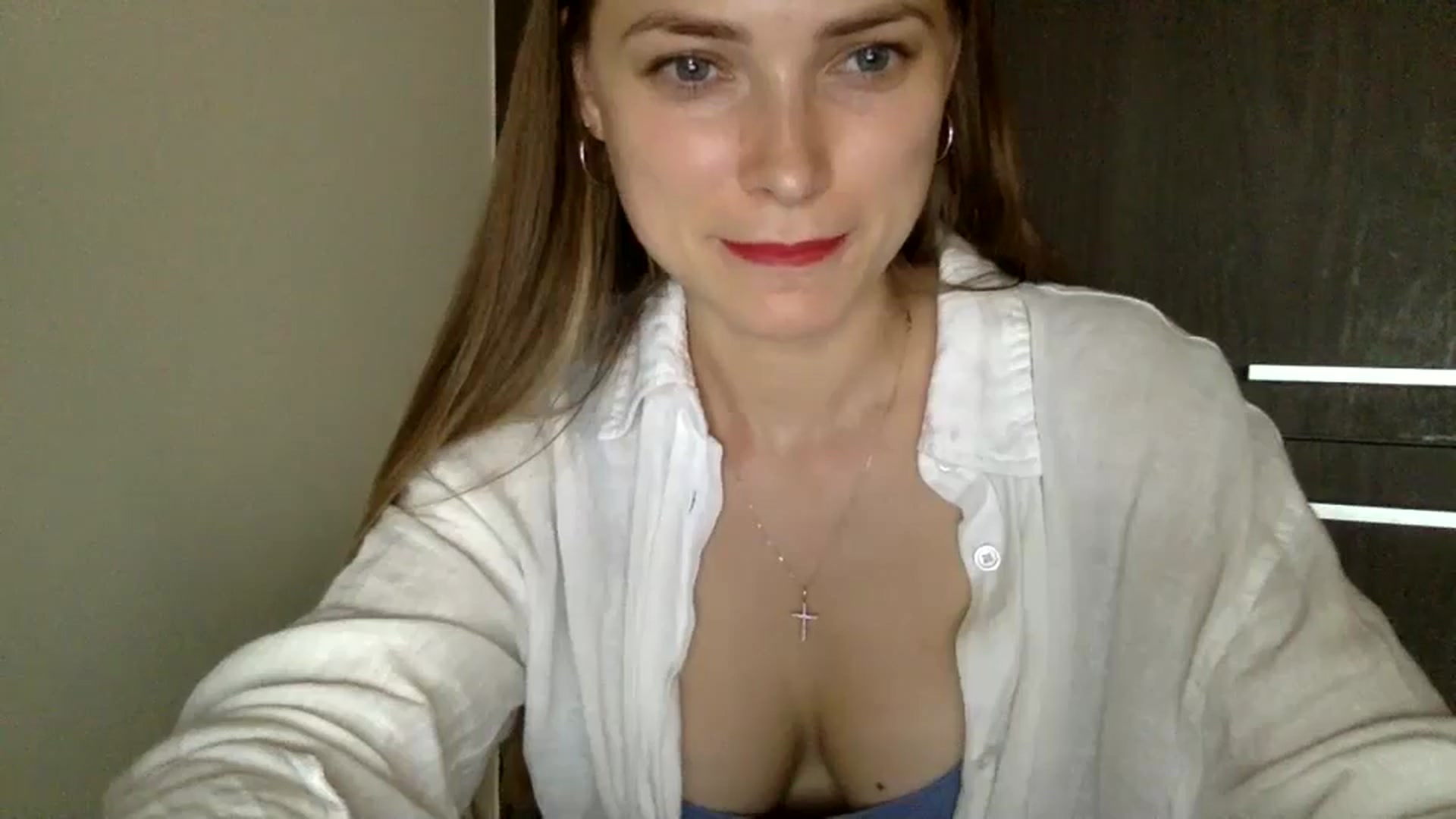 Gallery image thumbnail from Bestannforu's myfreecams stream on, 02/19/2025, 13:54 image 15 of 20
