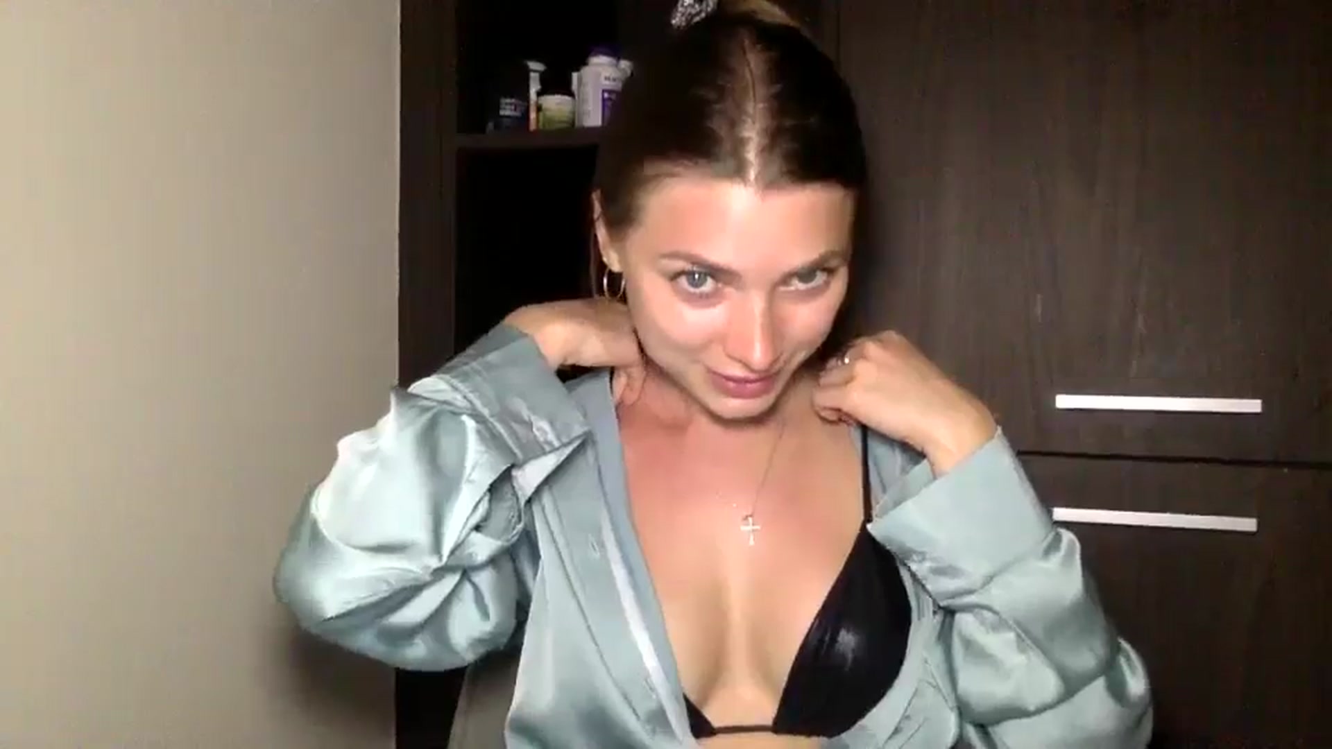 Gallery image thumbnail from Bestannforu's myfreecams stream on, 02/21/2025, 17:24 image 10 of 20