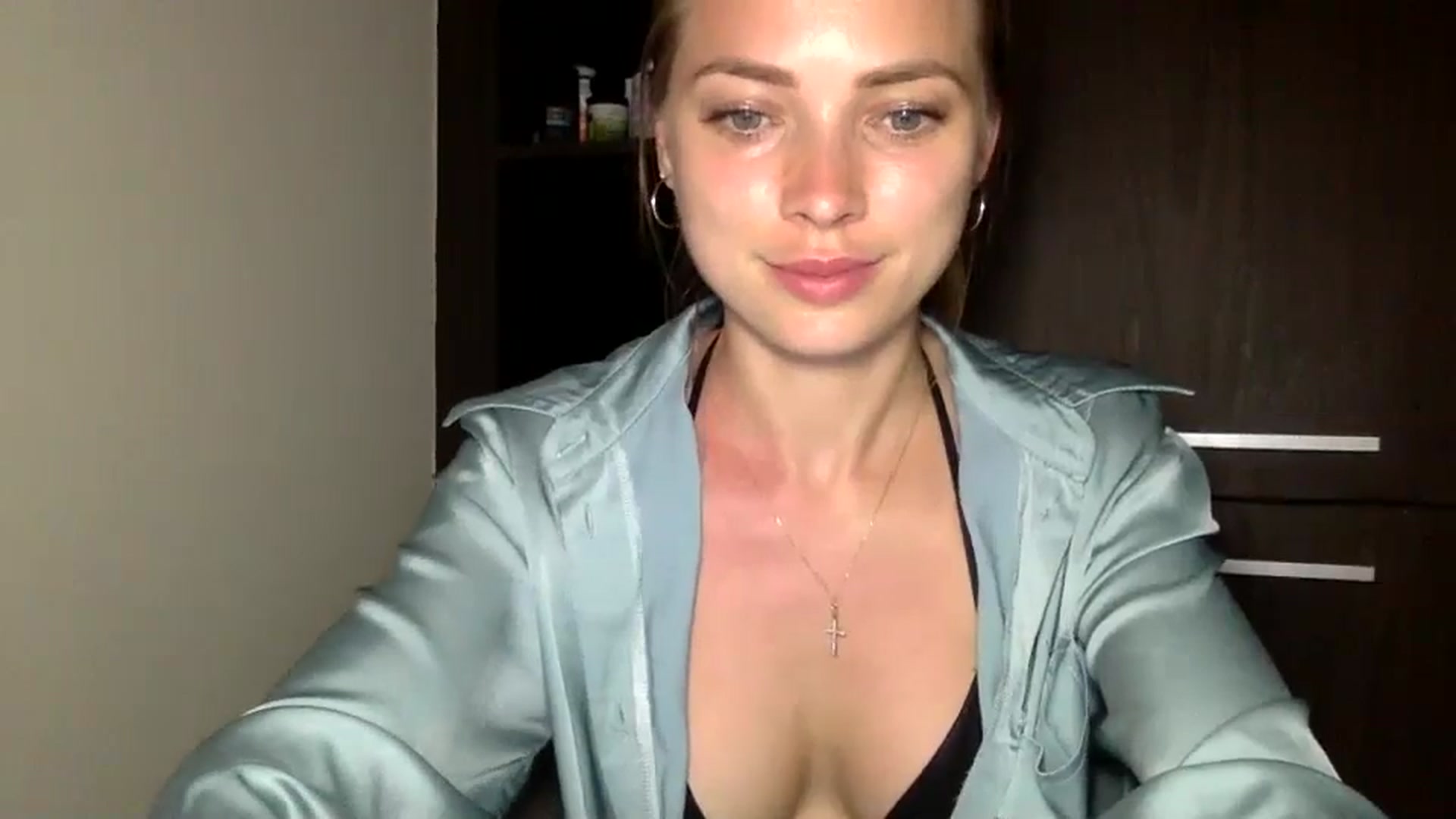 Gallery image thumbnail from Bestannforu's myfreecams stream on, 02/21/2025, 17:24 image 16 of 20