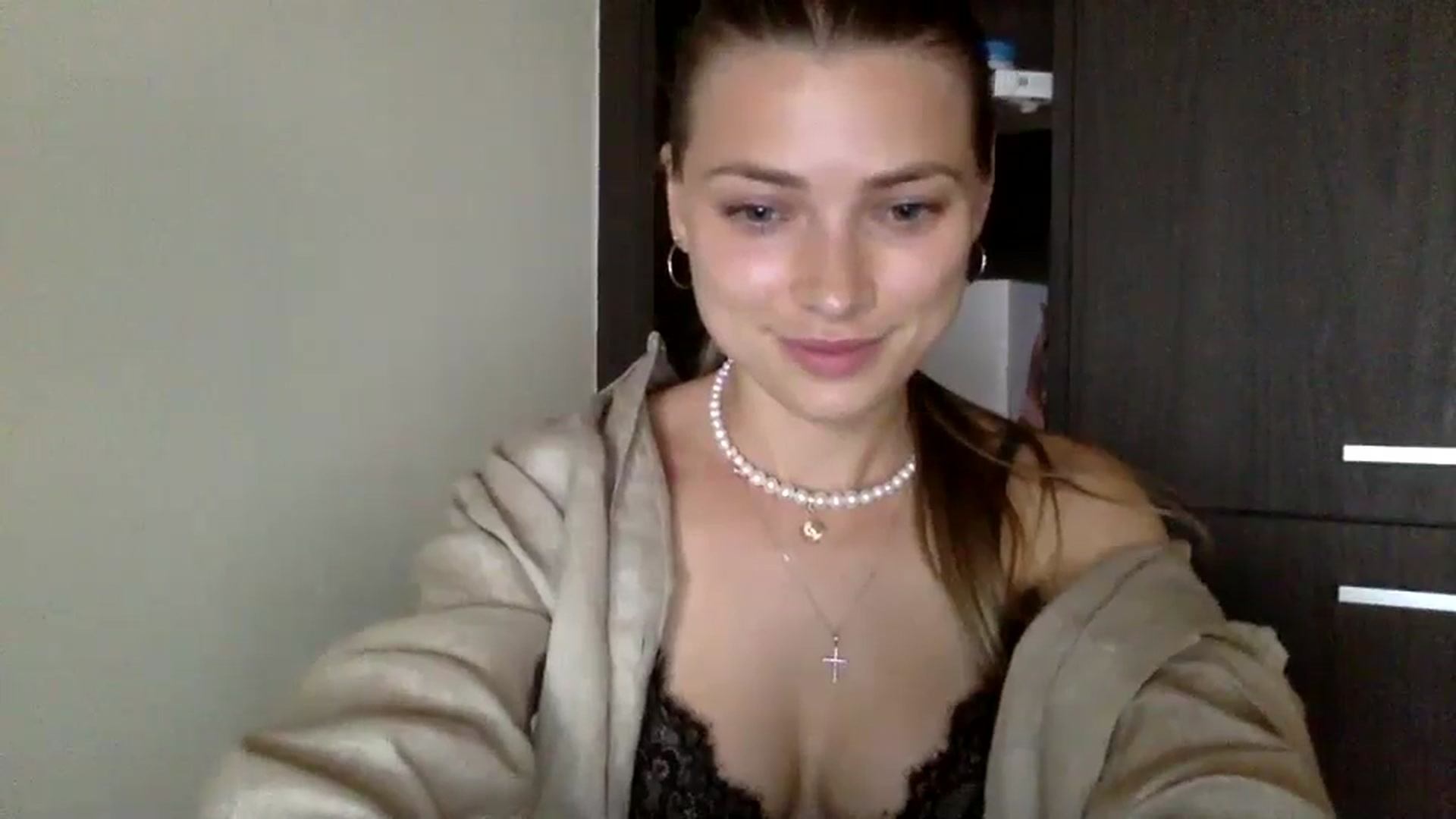 Gallery image thumbnail from Bestannforu's myfreecams stream on, 02/23/2025, 13:27 image 18 of 20