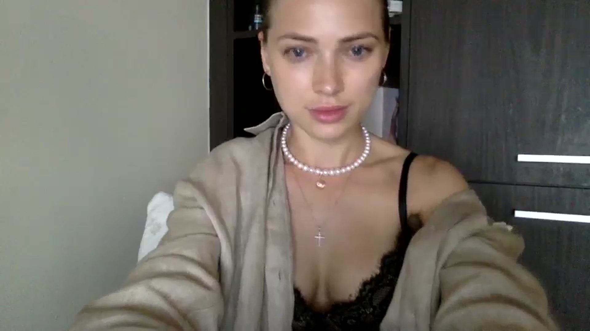 Gallery image thumbnail from Bestannforu's myfreecams stream on, 02/23/2025, 13:27 image 10 of 20