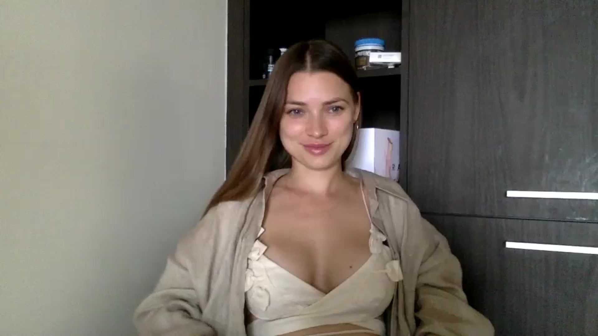 Gallery image thumbnail from Bestannforu's myfreecams stream on, 02/24/2025, 11:51 image 6 of 20