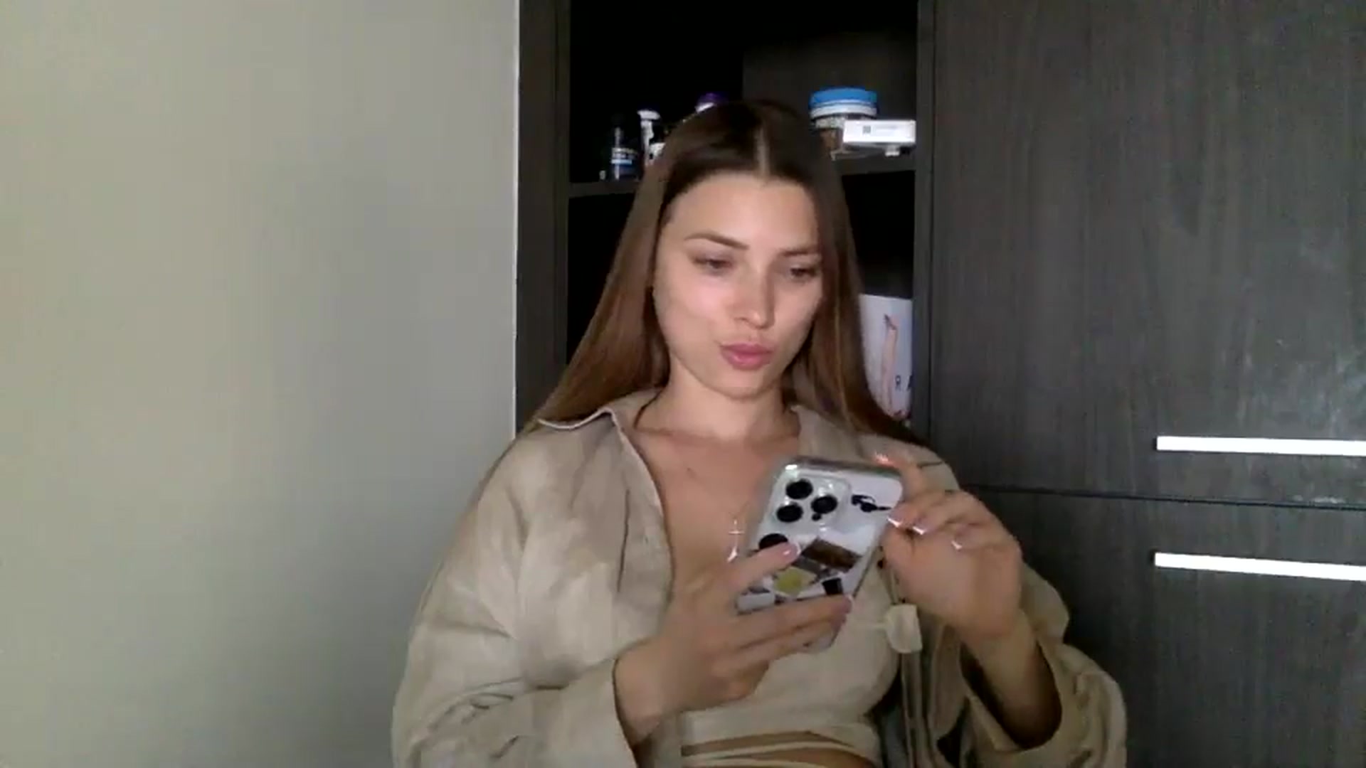 Gallery image thumbnail from Bestannforu's myfreecams stream on, 02/24/2025, 11:51 image 13 of 20