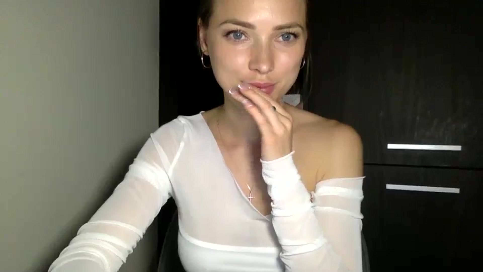 Gallery image thumbnail from Bestannforu's myfreecams stream on, 02/25/2025, 17:04 image 18 of 20
