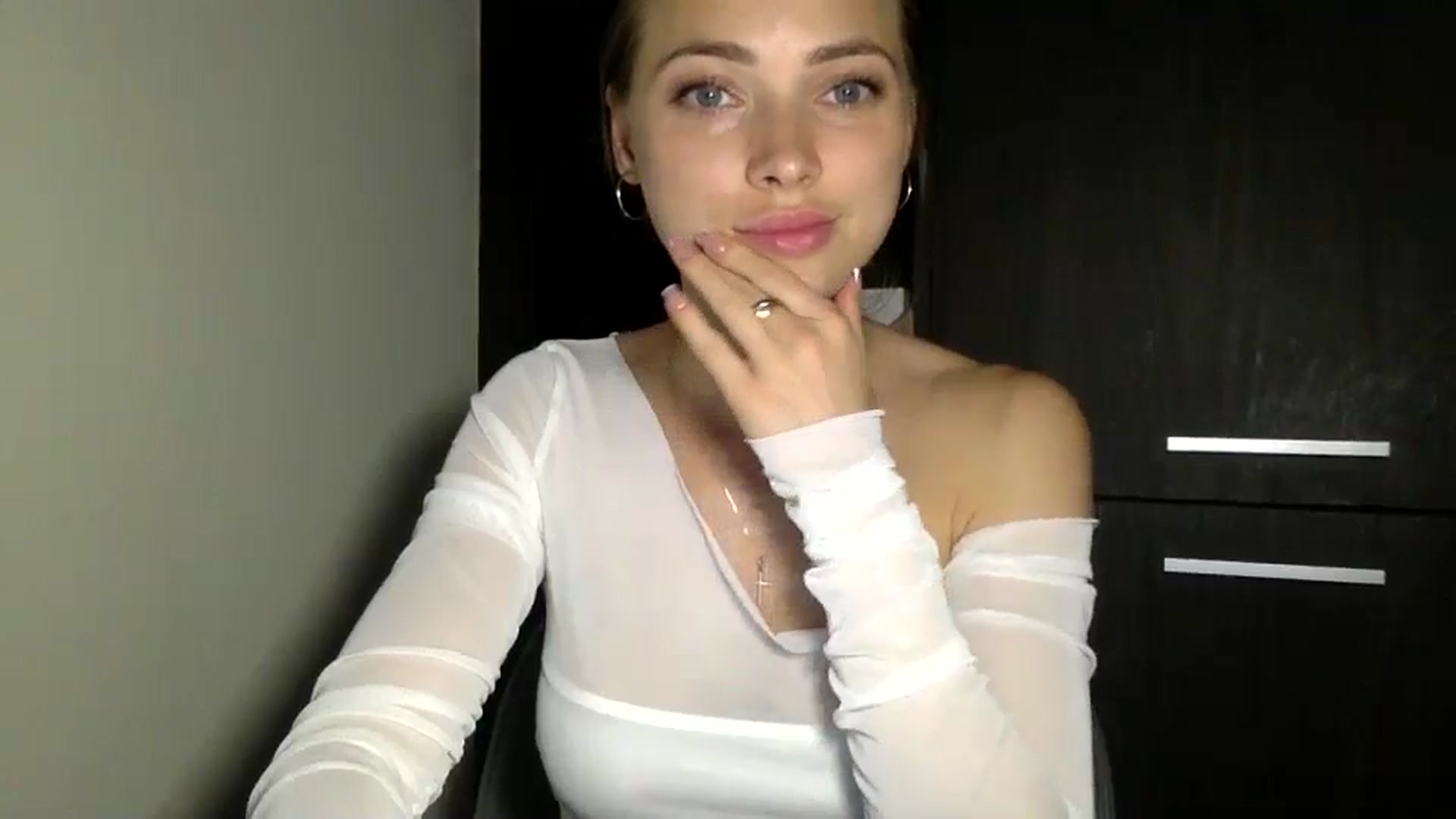 Gallery image thumbnail from Bestannforu's myfreecams stream on, 02/25/2025, 17:04 image 16 of 20