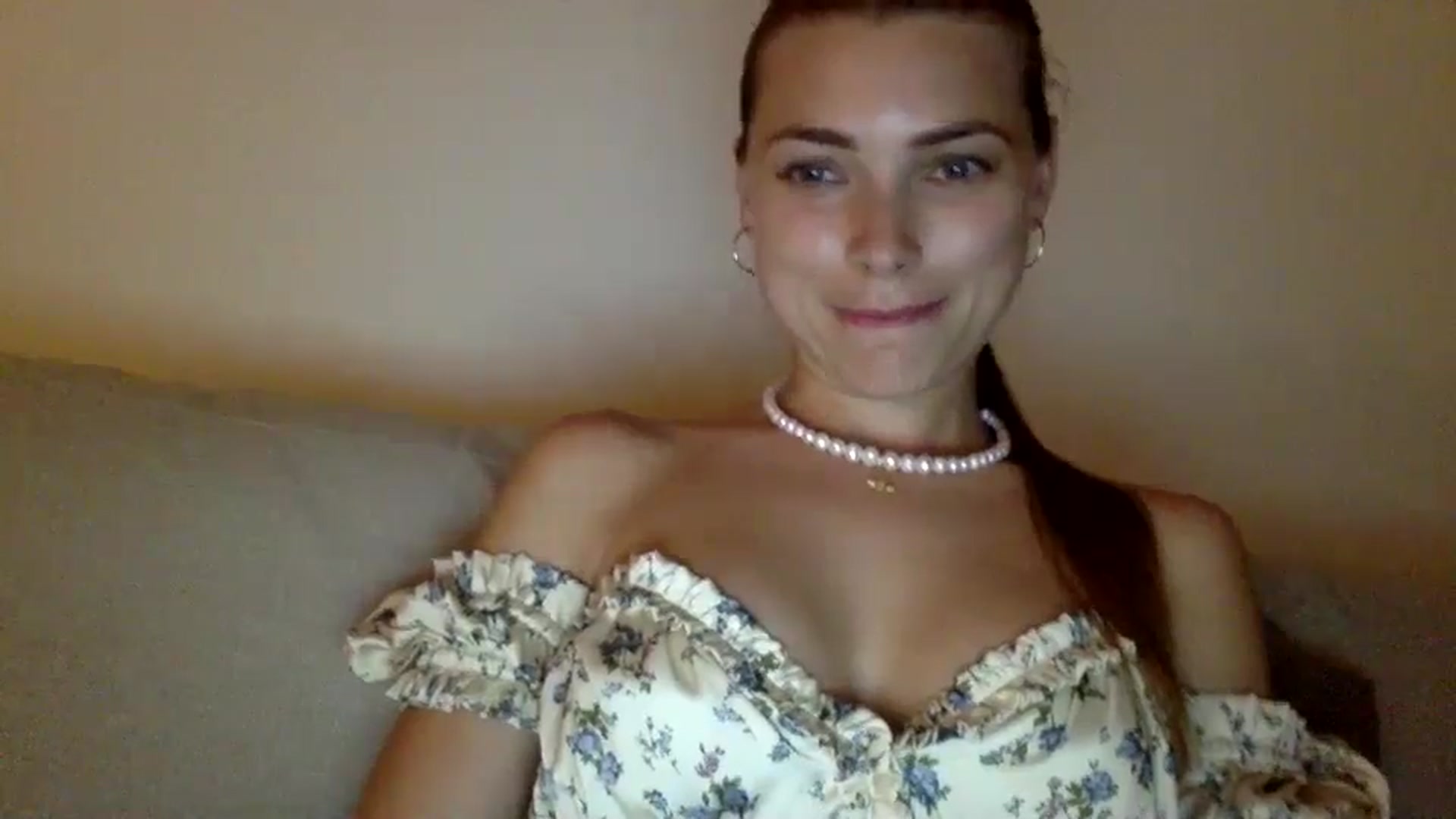 Gallery image thumbnail from Bestannforu's myfreecams stream on, 03/12/2025, 16:31 image 6 of 20
