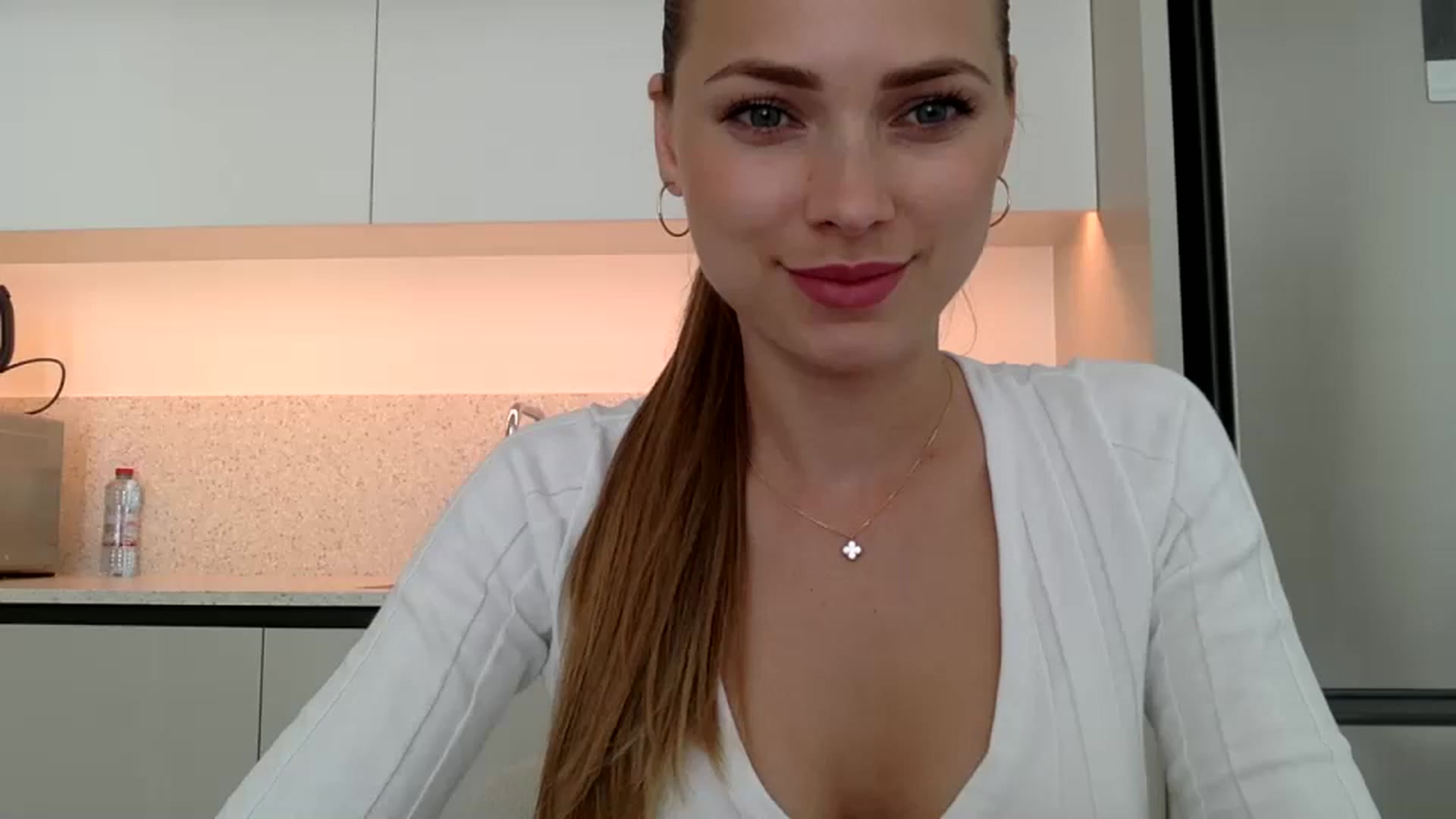 Gallery image thumbnail from Bestannforu's myfreecams stream on, 03/15/2025, 12:18 image 2 of 20