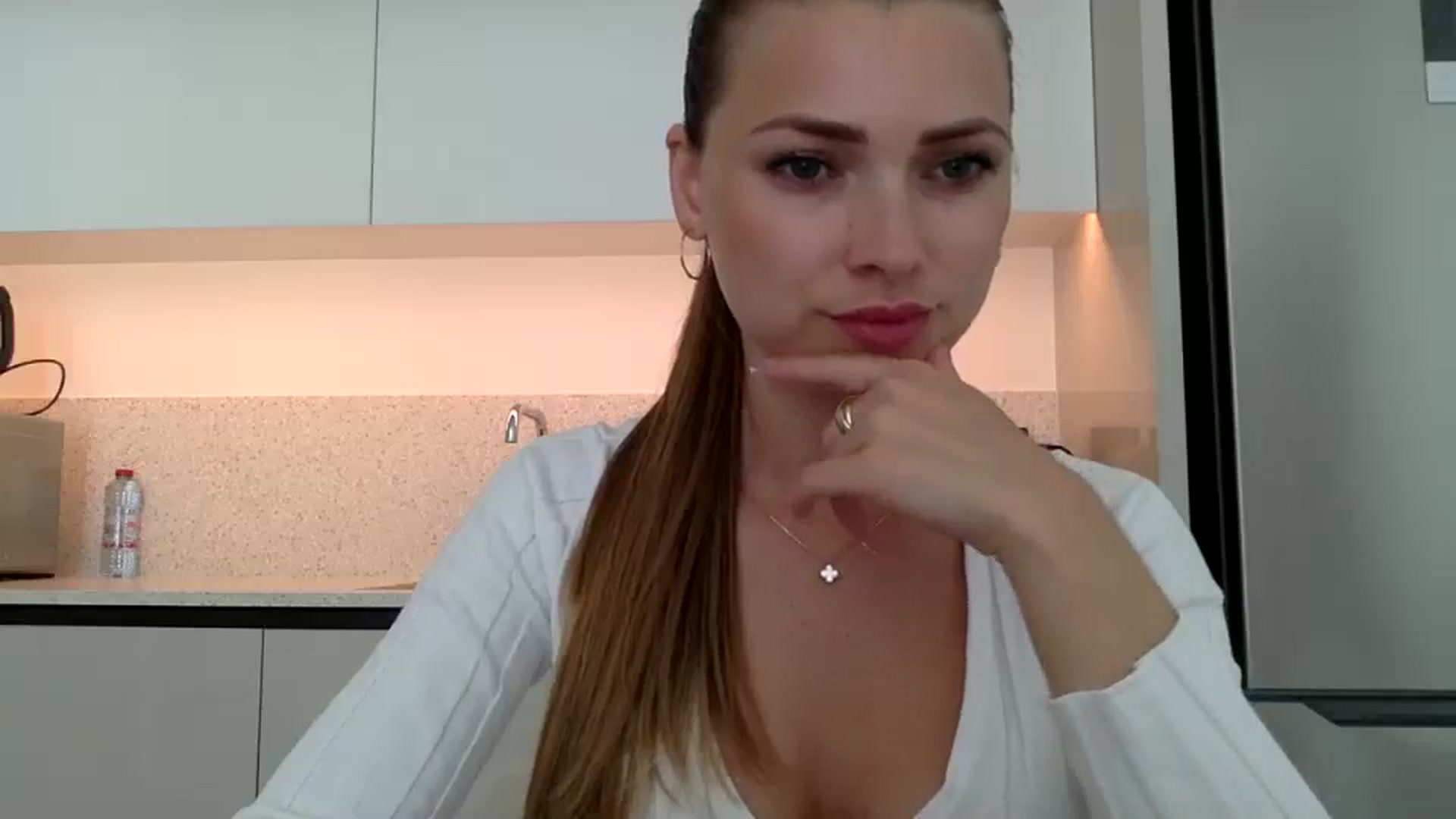 Gallery image thumbnail from Bestannforu's myfreecams stream on, 03/15/2025, 12:18 image 3 of 20