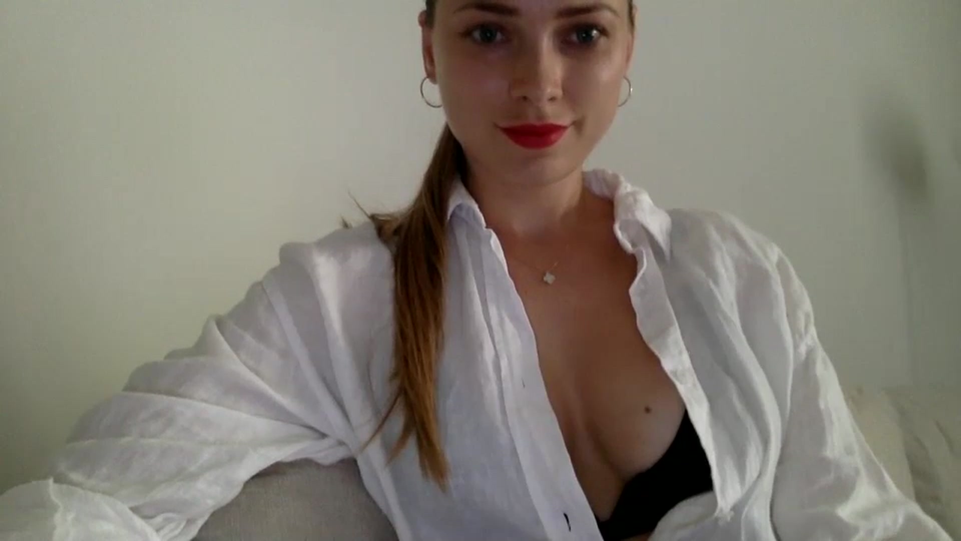 Gallery image thumbnail from Bestannforu's myfreecams stream on, 03/16/2025, 13:49 image 5 of 20