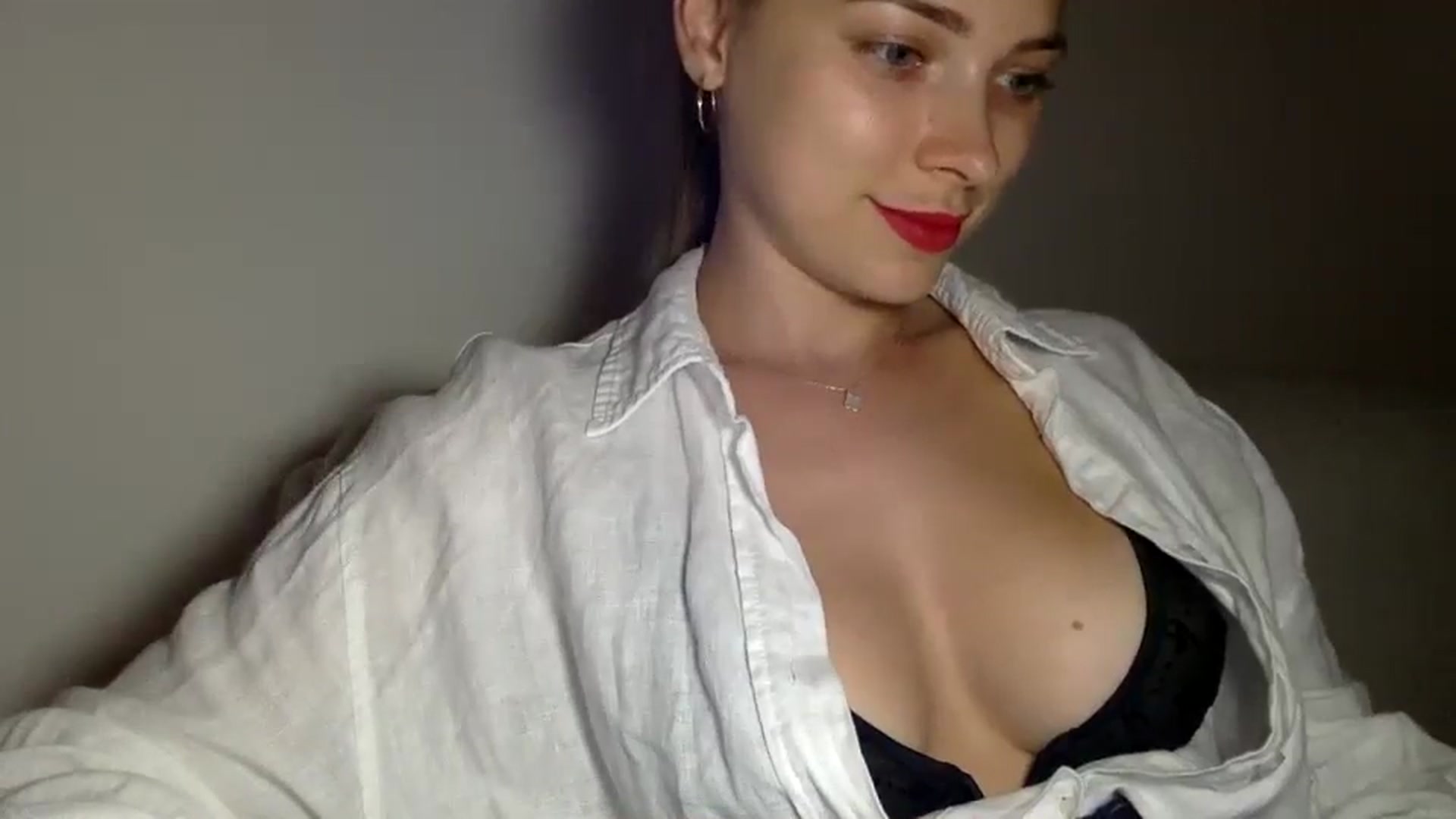 Gallery image thumbnail from Bestannforu's myfreecams stream on, 03/16/2025, 16:24 image 16 of 20