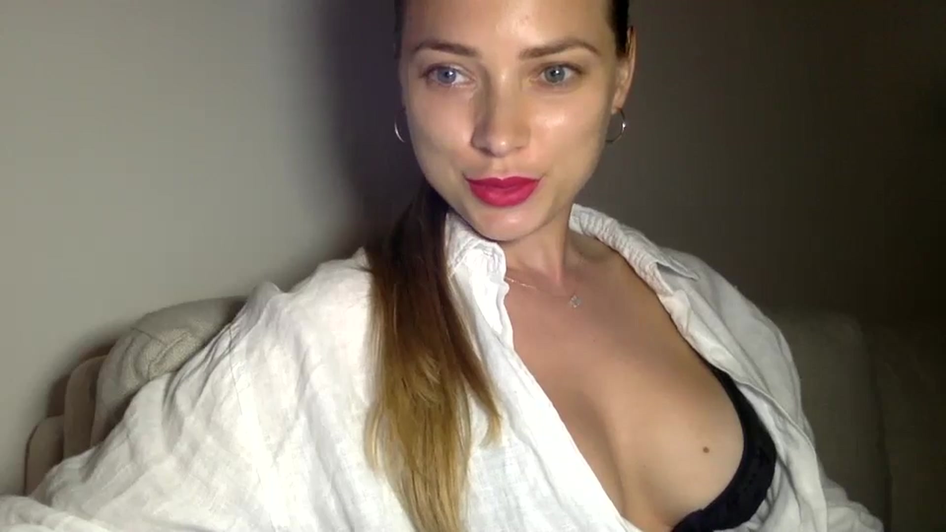 Gallery image thumbnail from Bestannforu's myfreecams stream on, 03/16/2025, 16:24 image 5 of 20
