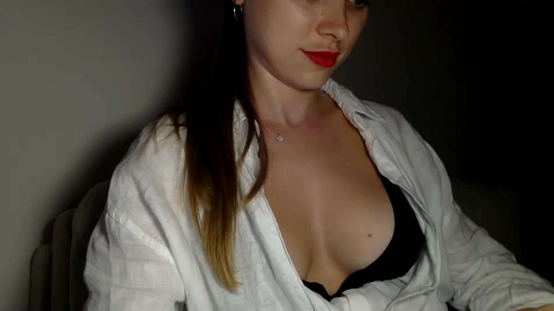 Gallery image thumbnail from Bestannforu's myfreecams stream on, 03/16/2025, 16:24 image 6 of 20
