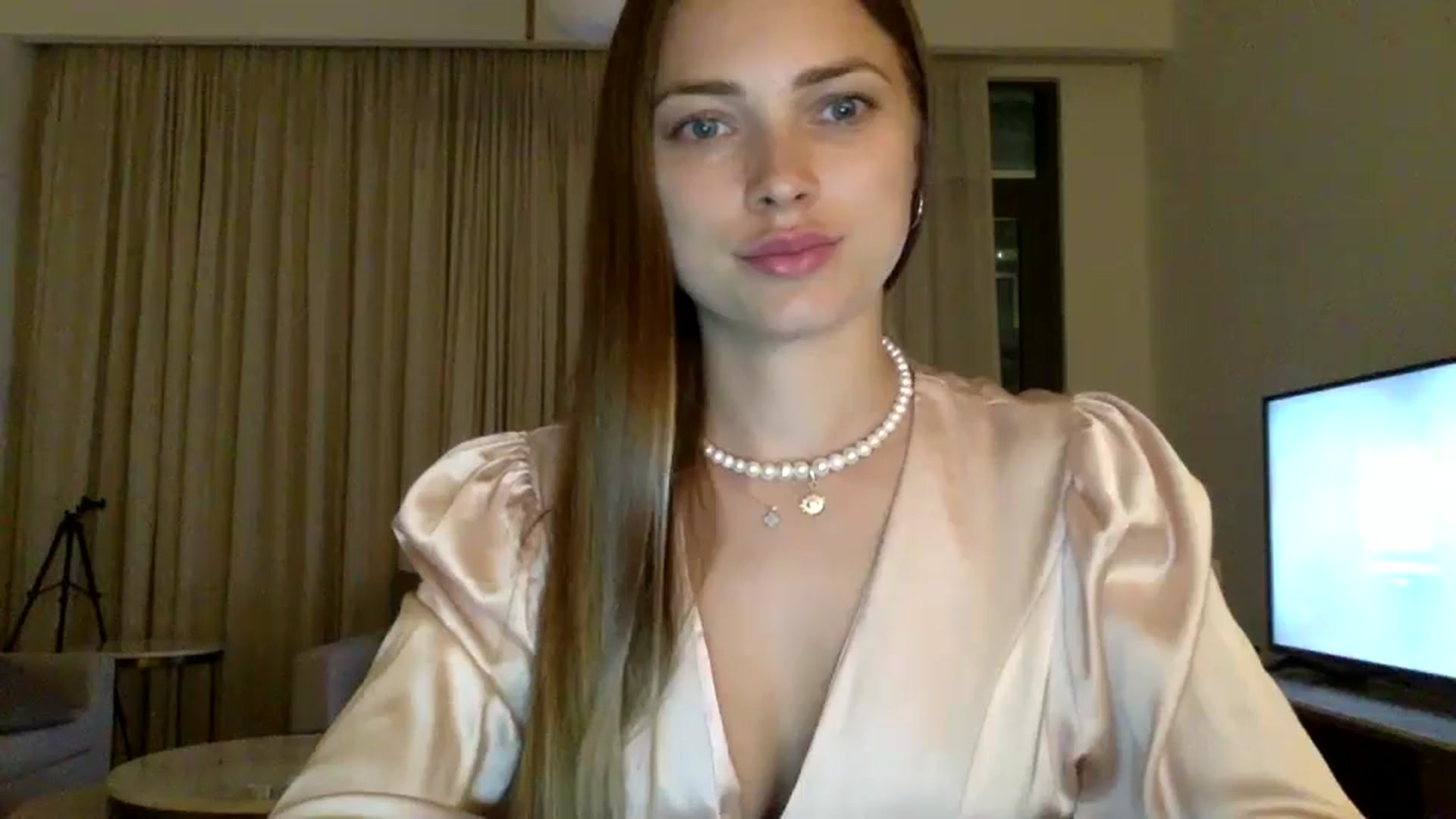 Gallery image thumbnail from Bestannforu's myfreecams stream on, 03/17/2025, 19:30 image 4 of 20
