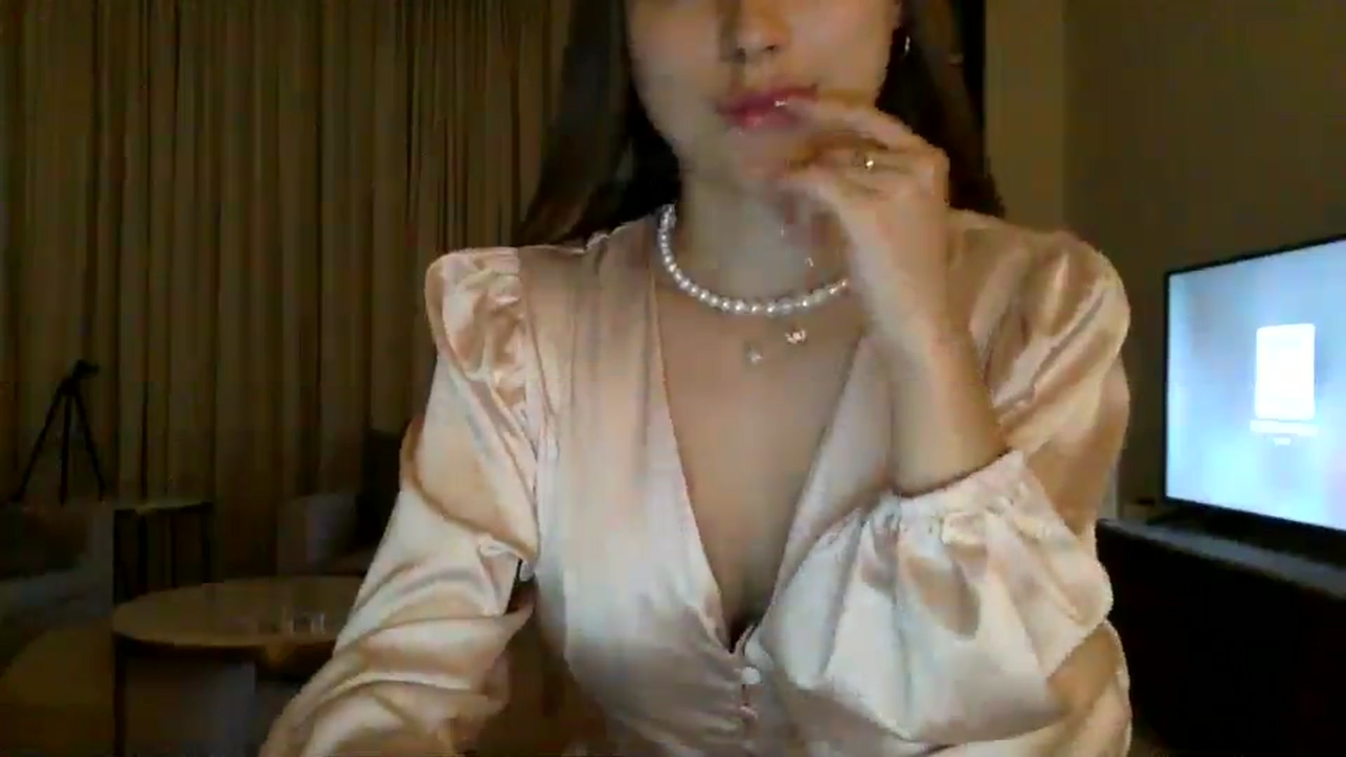 Gallery image thumbnail from Bestannforu's myfreecams stream on, 03/17/2025, 19:30 image 3 of 20