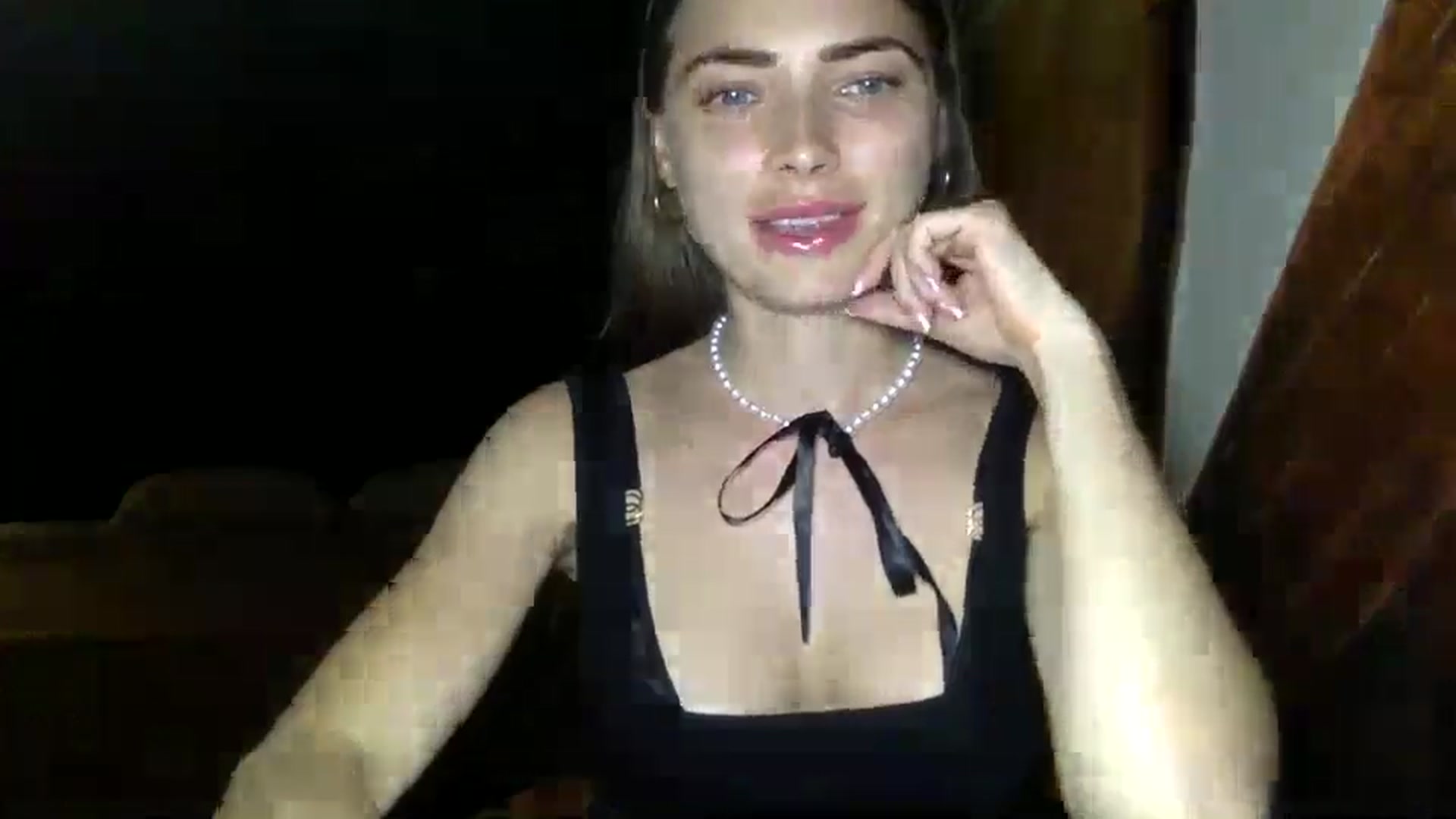 Gallery image thumbnail from Bestannforu's myfreecams stream on, 05/10/2025, 12:45 image 18 of 20