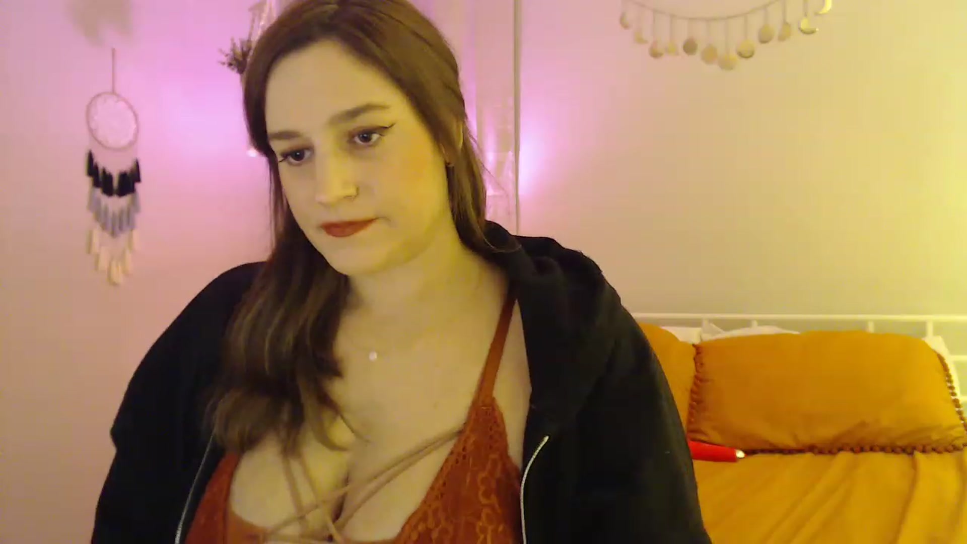Gallery image thumbnail from Beth_Blakeley's myfreecams stream on, 12/11/2022, 02:52 image 19 of 20