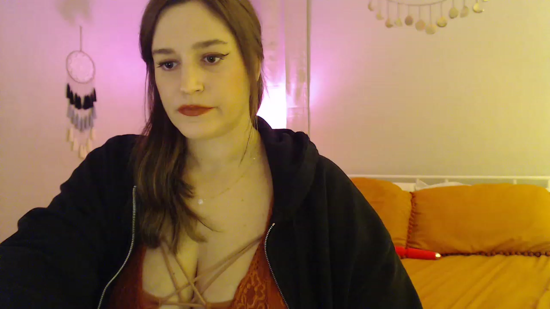 Gallery image thumbnail from Beth_Blakeley's myfreecams stream on, 12/11/2022, 02:52 image 6 of 20