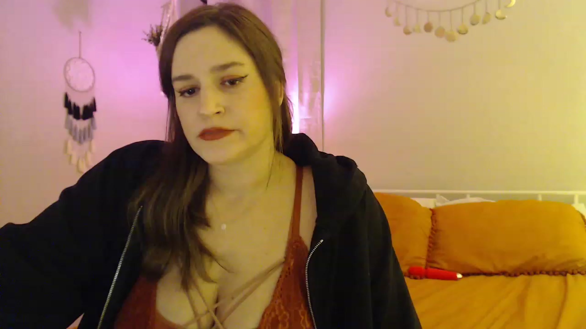 Gallery image thumbnail from Beth_Blakeley's myfreecams stream on, 12/11/2022, 02:52 image 10 of 20