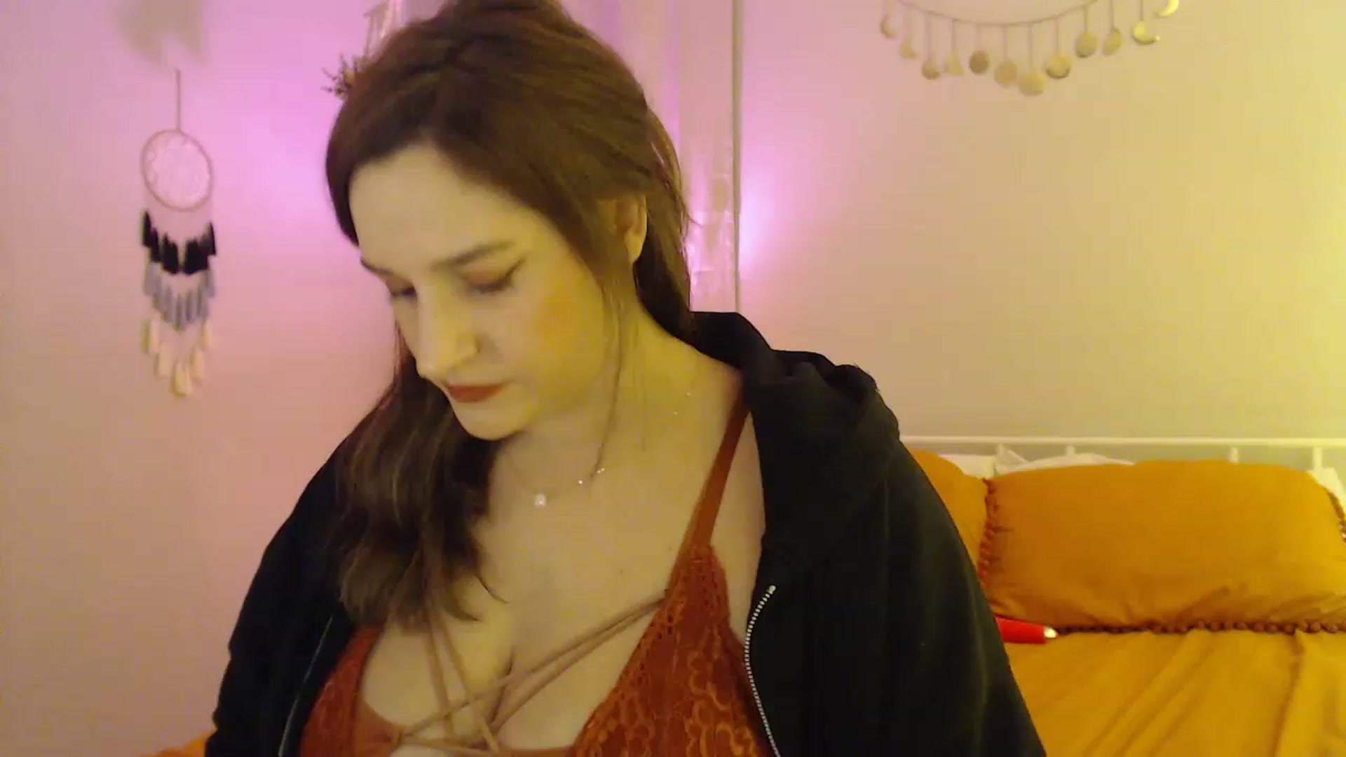 Gallery image thumbnail from Beth_Blakeley's myfreecams stream on, 12/11/2022, 02:52 image 11 of 20