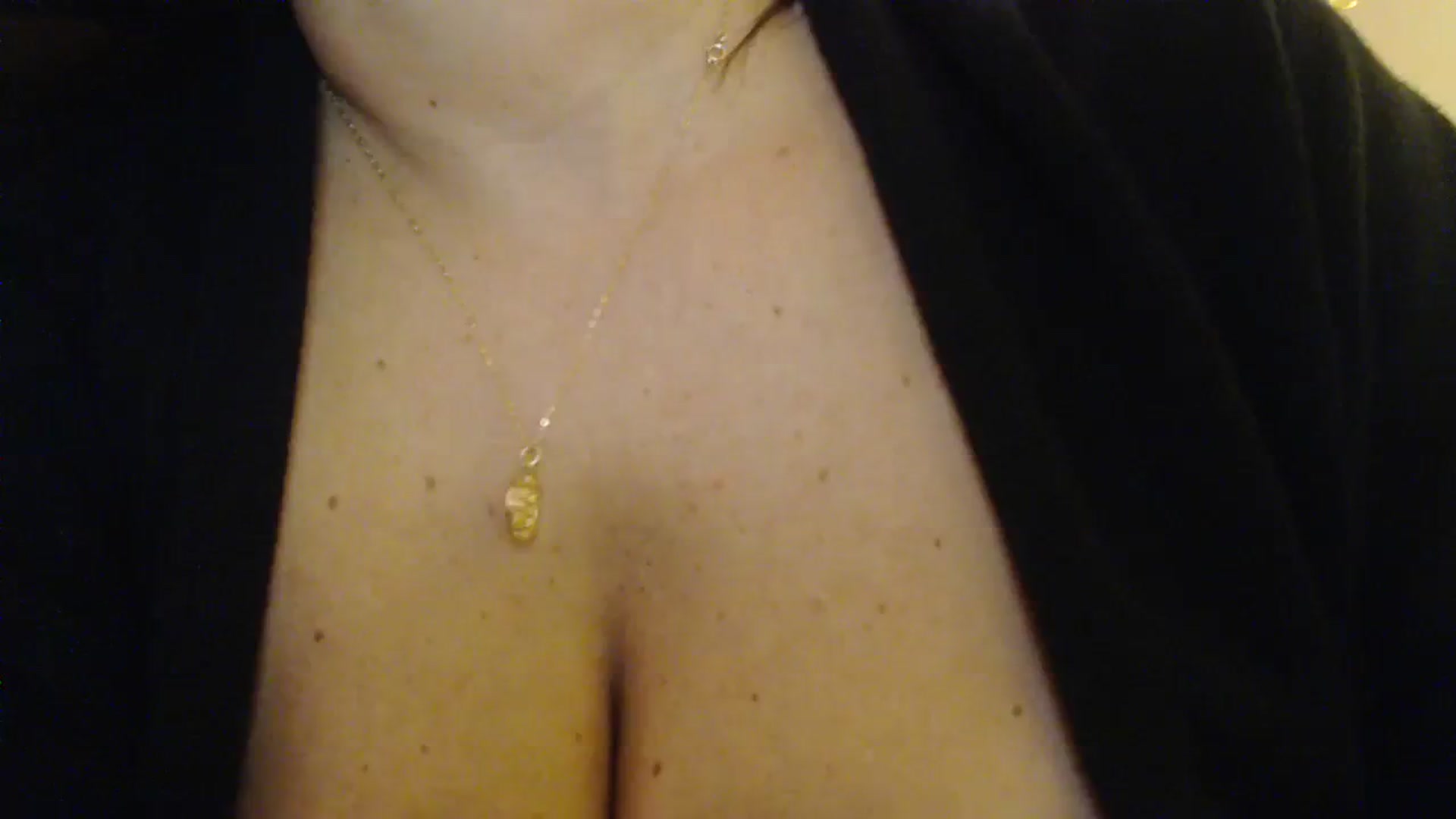 Gallery image thumbnail from Beth_Blakeley's myfreecams stream on, 11/05/2023, 08:38 image 13 of 20