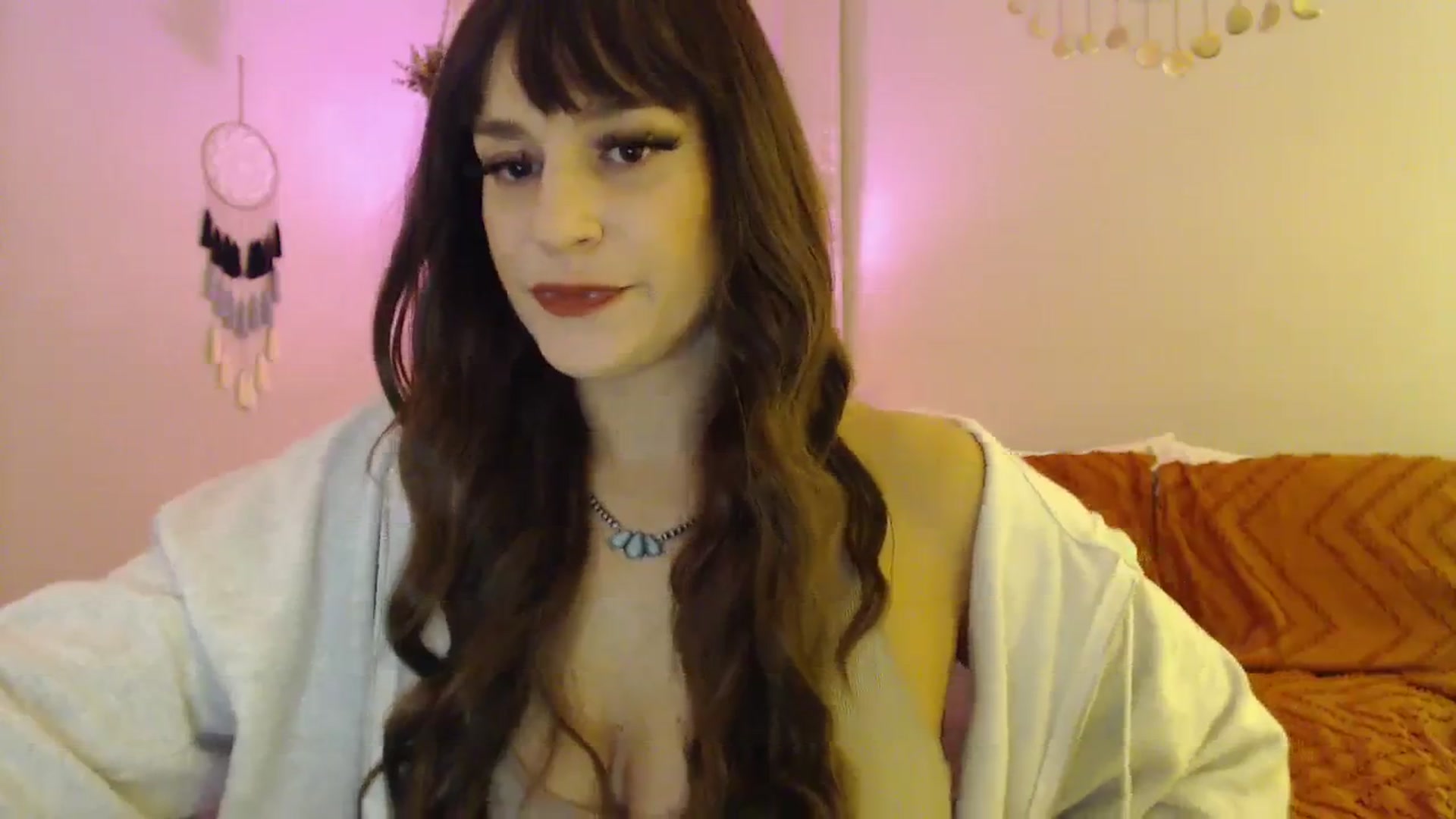 Gallery image thumbnail from Beth_Blakeley's myfreecams stream on, 11/26/2023, 03:43 image 17 of 20