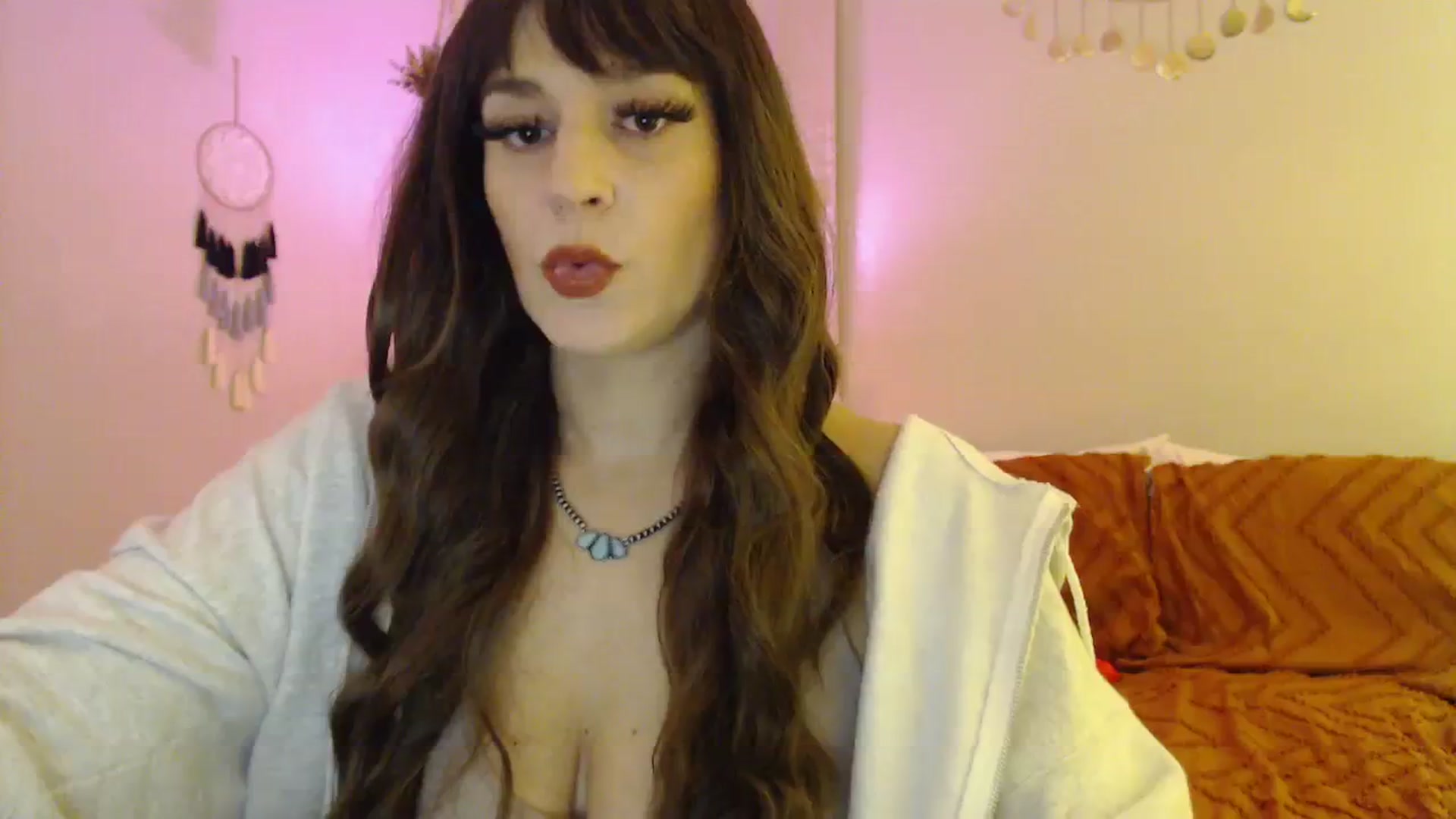 Gallery image thumbnail from Beth_Blakeley's myfreecams stream on, 11/26/2023, 03:43 image 12 of 20