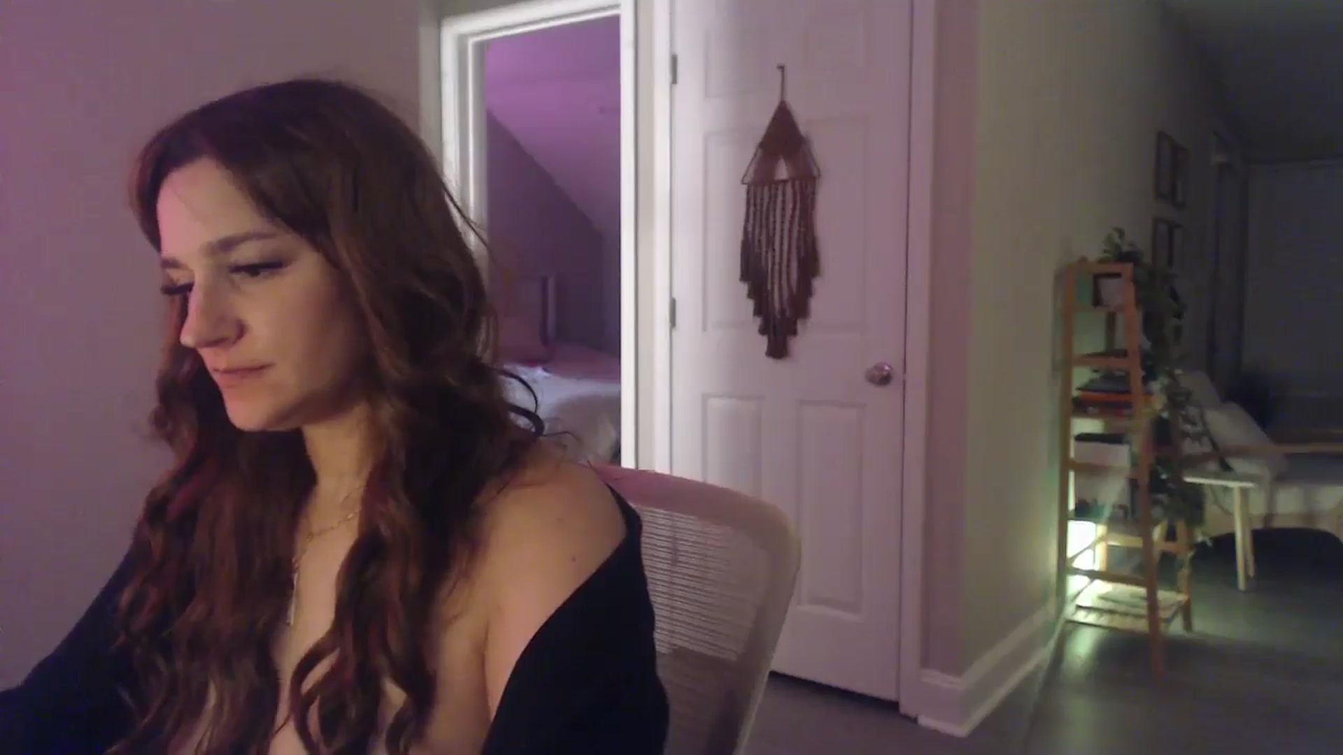 Gallery image thumbnail from Beth_Blakeley's myfreecams stream on, 05/05/2024, 09:48 image 14 of 20