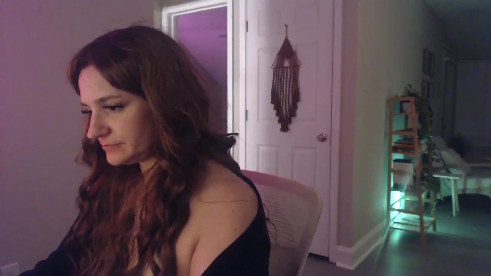 Gallery image thumbnail from Beth_Blakeley's myfreecams stream on, 05/05/2024, 09:48 image 18 of 20