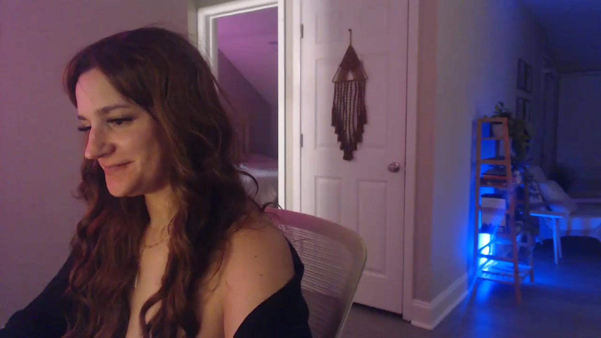 Gallery image thumbnail from Beth_Blakeley's myfreecams stream on, 05/05/2024, 09:48 image 15 of 20