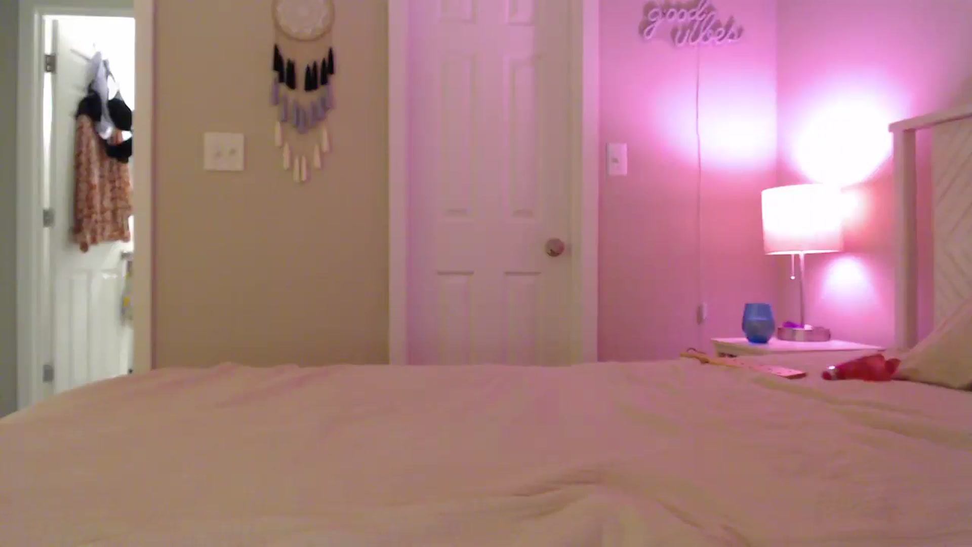 Gallery image thumbnail from Beth_Blakeley's myfreecams stream on, 04/20/2025, 10:56 image 9 of 20