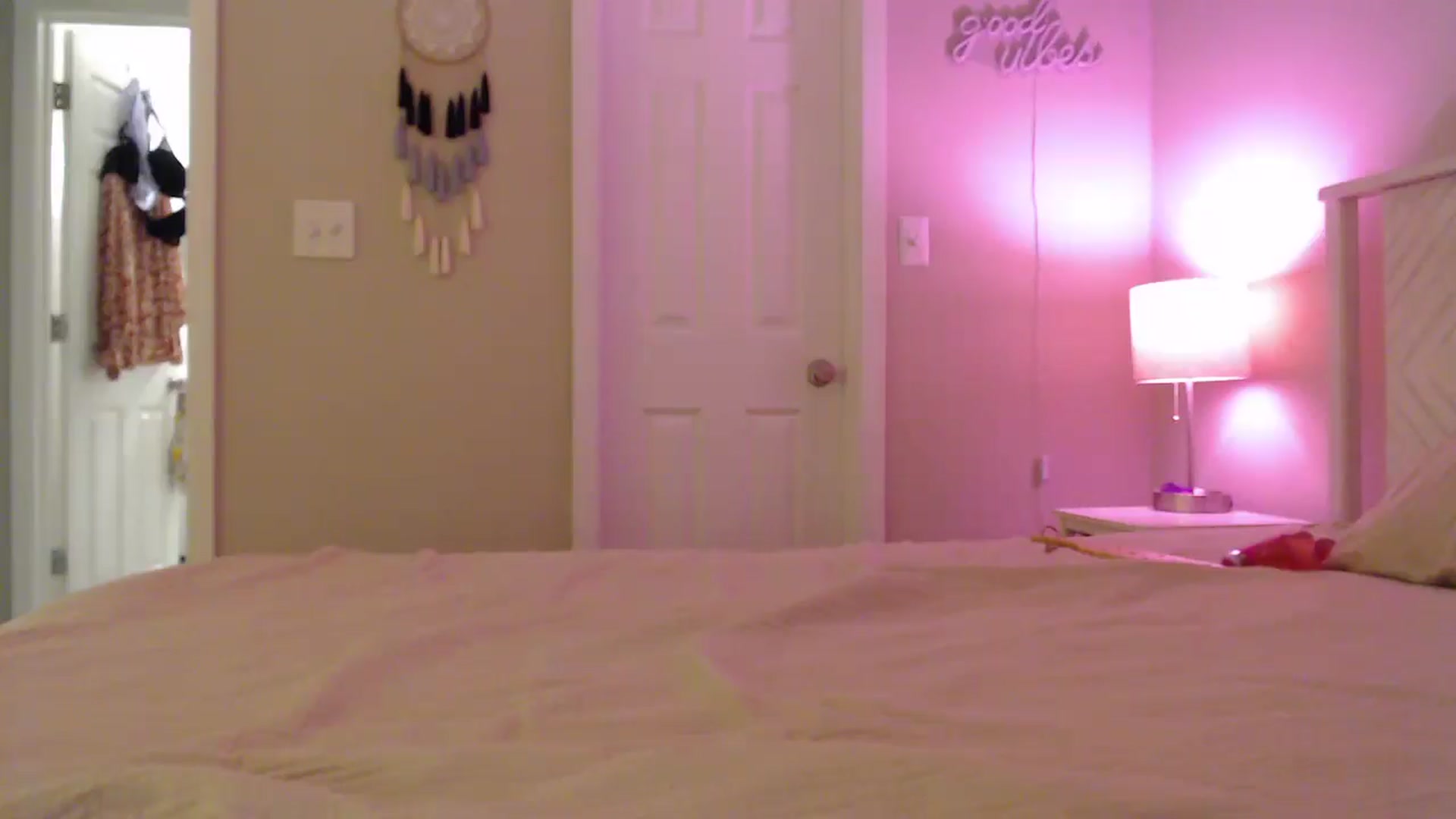 Gallery image thumbnail from Beth_Blakeley's myfreecams stream on, 04/20/2025, 10:56 image 3 of 20