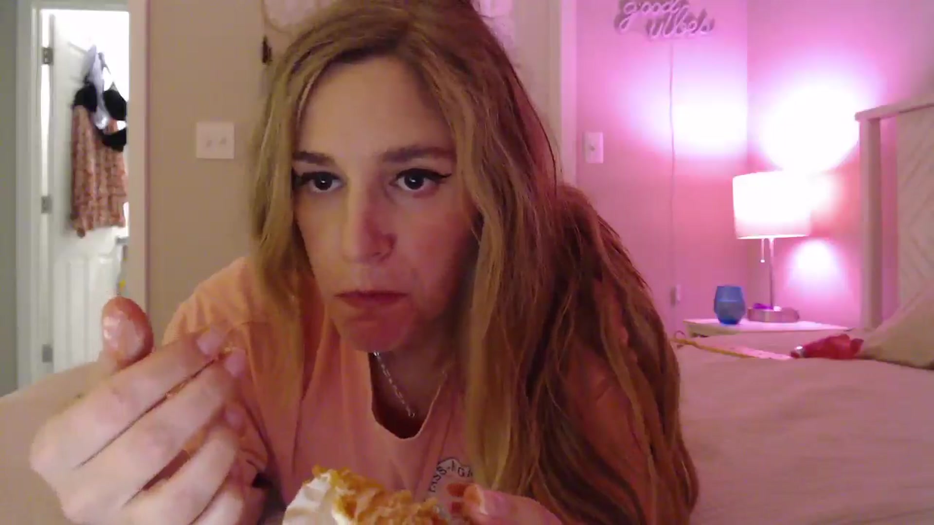 Gallery image thumbnail from Beth_Blakeley's myfreecams stream on, 04/20/2025, 10:56 image 8 of 20