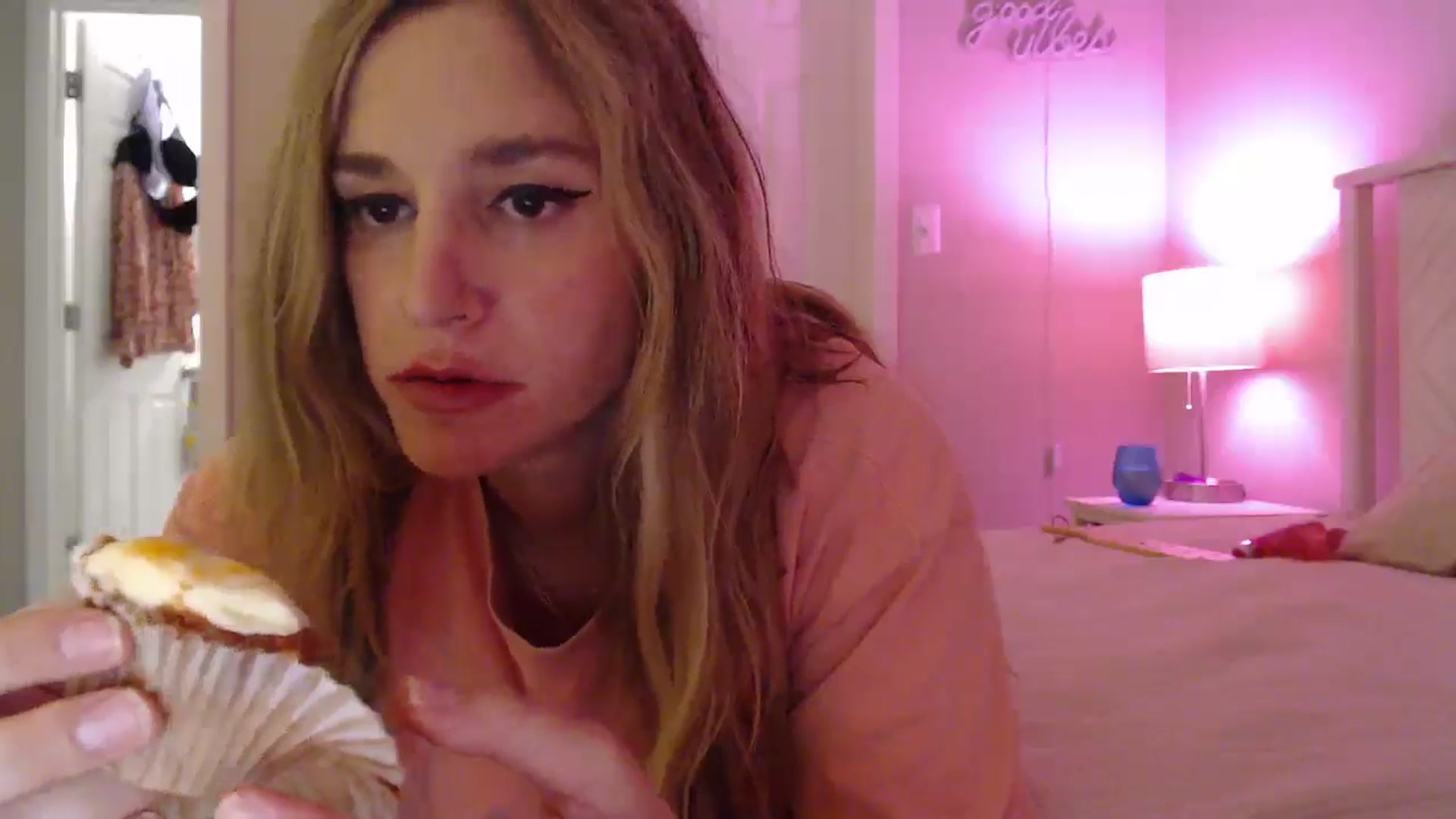 Gallery image thumbnail from Beth_Blakeley's myfreecams stream on, 04/20/2025, 10:56 image 7 of 20
