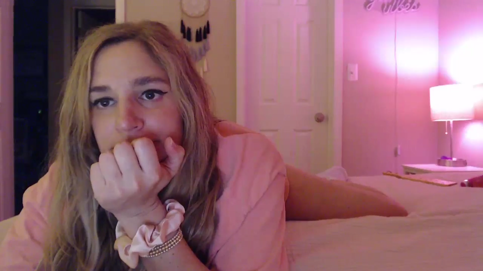 Gallery image thumbnail from Beth_Blakeley's myfreecams stream on, 04/20/2025, 11:49 image 6 of 20