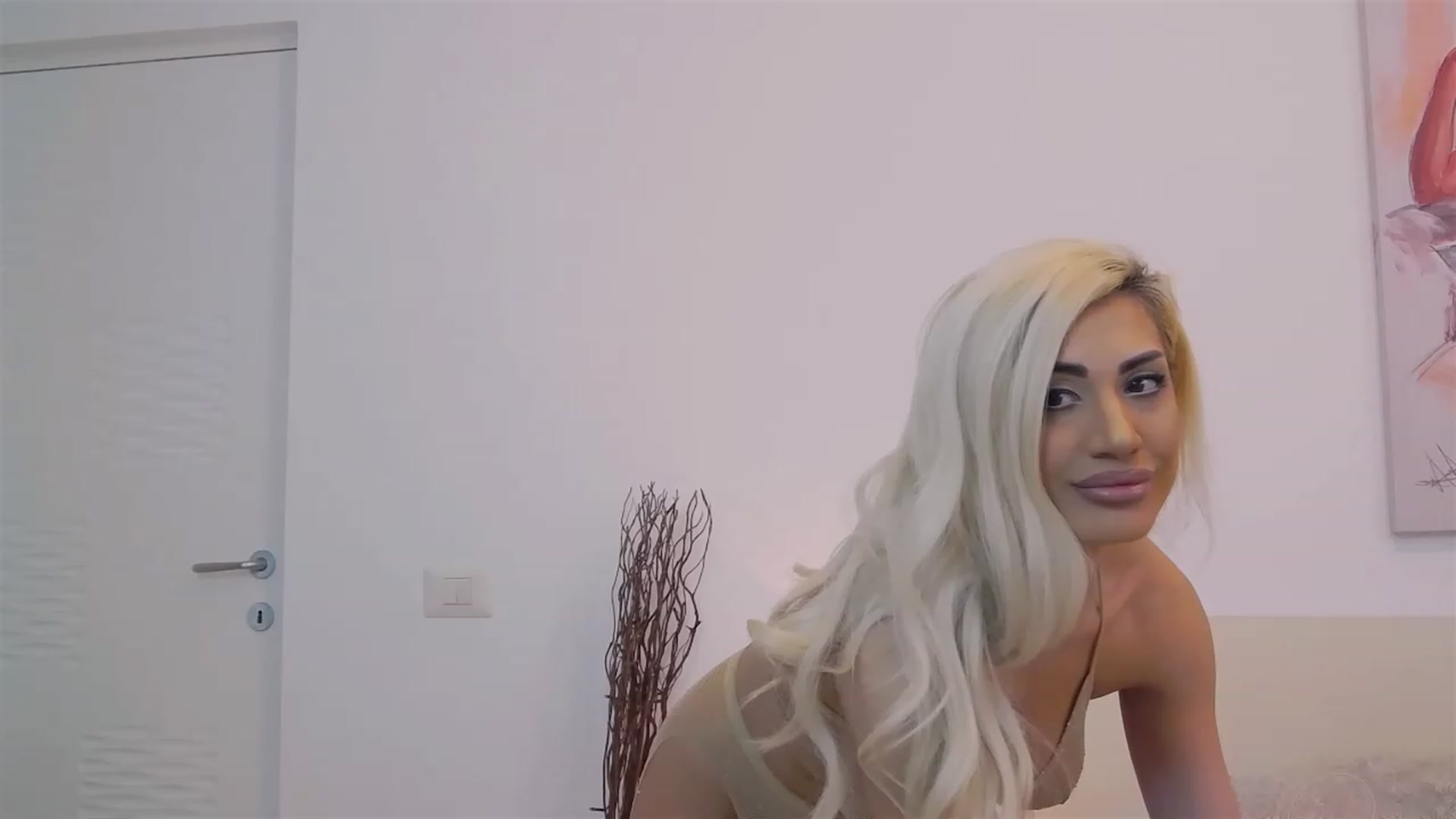 Gallery image thumbnail from Bethierussell's myfreecams stream on, 01/29/2023, 23:46 image 8 of 20