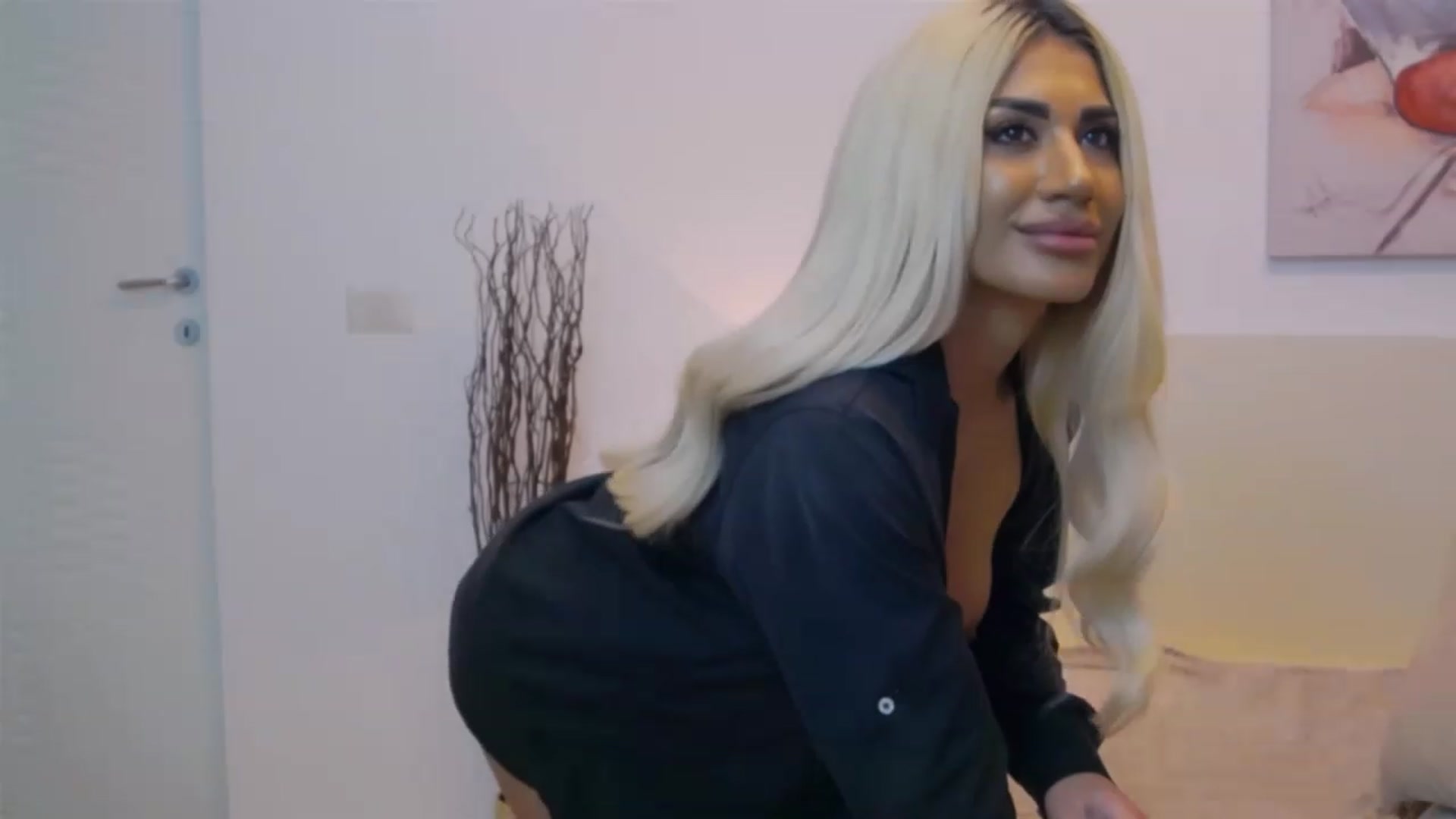 Gallery image thumbnail from Bethierussell's myfreecams stream on, 02/17/2023, 03:43 image 9 of 20