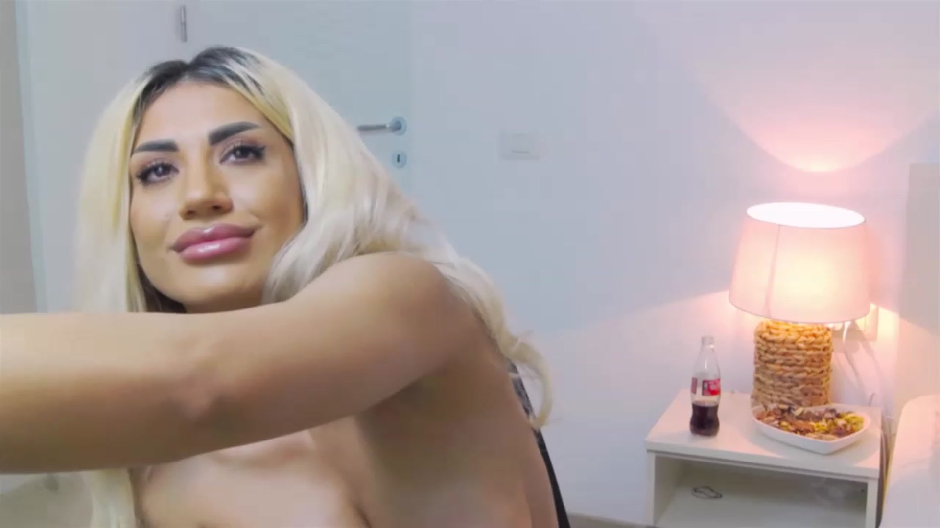 Gallery image thumbnail from Bethierussell's myfreecams stream on, 03/10/2023, 18:12 image 12 of 20