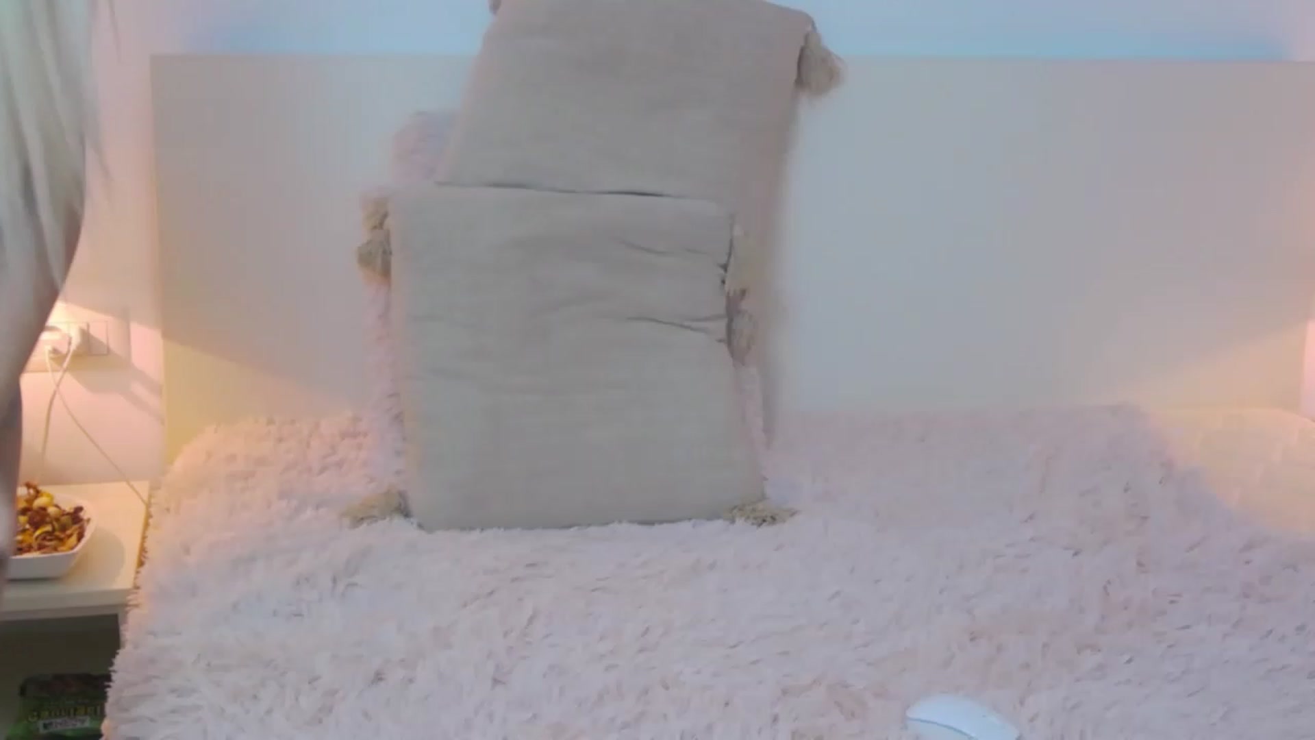 Gallery image thumbnail from Bethierussell's myfreecams stream on, 04/12/2023, 02:47 image 9 of 20