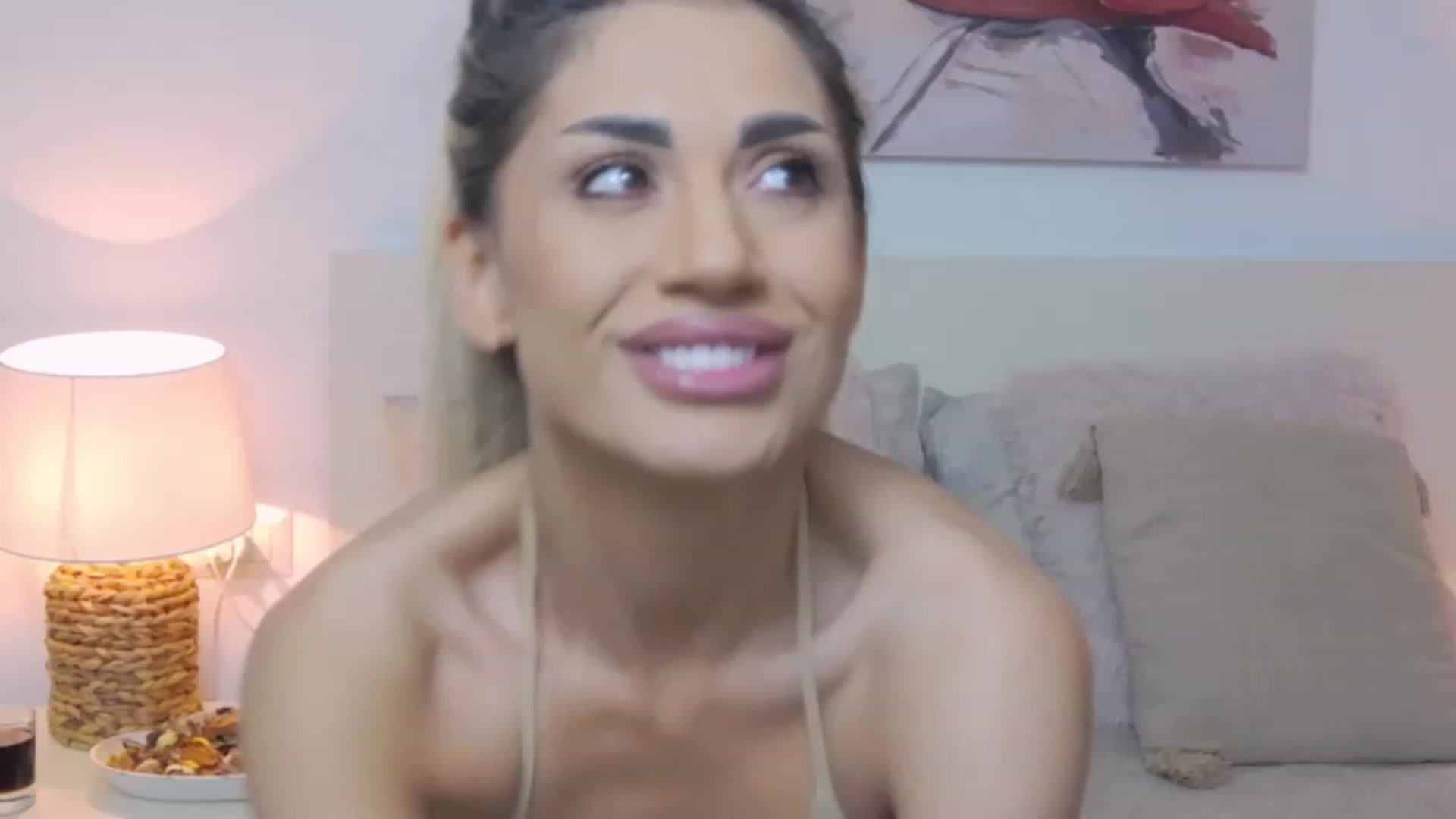 Gallery image thumbnail from Bethierussell's myfreecams stream on, 04/16/2023, 02:03 image 1 of 20
