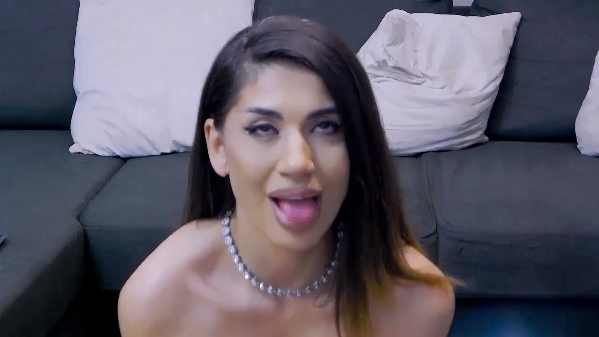 Gallery image thumbnail from Bethierussell's myfreecams stream on, 11/12/2024, 24:49 image 13 of 20