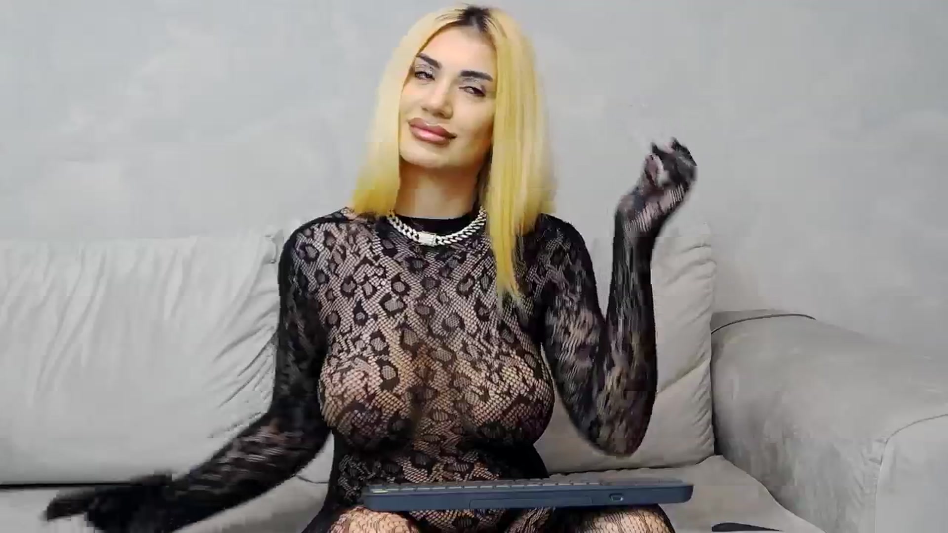 Gallery image thumbnail from Bethierussell's myfreecams stream on, 01/23/2025, 01:07 image 8 of 20