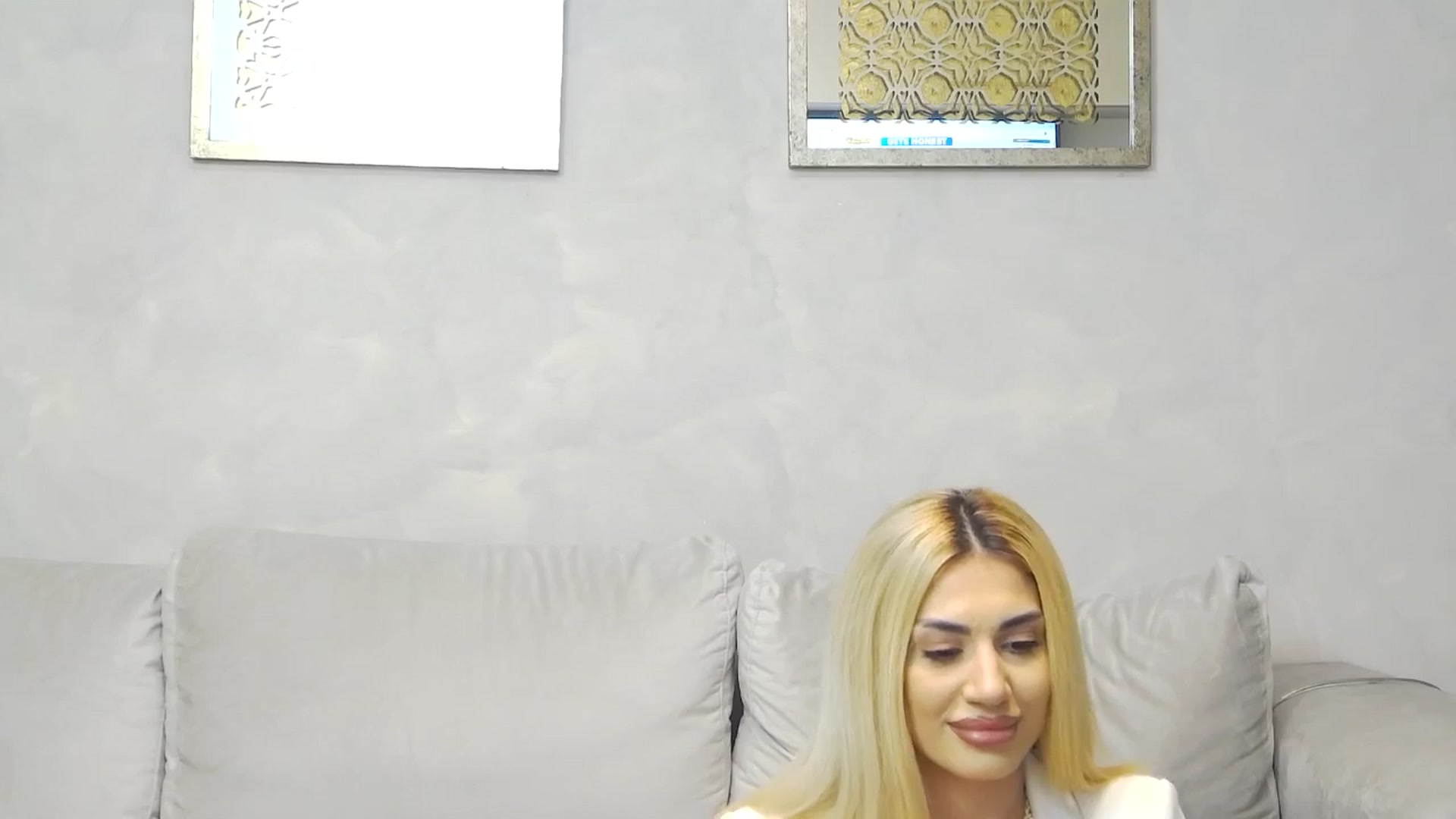 Gallery image thumbnail from Bethierussell's myfreecams stream on, 02/03/2025, 01:55 image 11 of 20