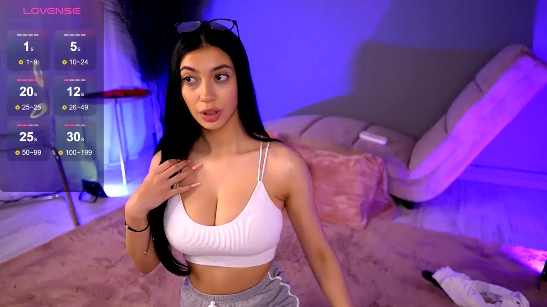 Gallery image thumbnail from BetsyGonzale's myfreecams stream on, 05/02/2025, 08:11 image 7 of 20